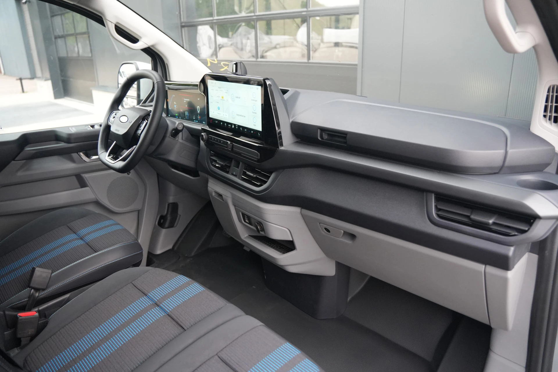 Hoofdafbeelding Ford E-Transit Custom