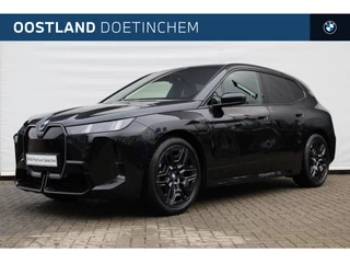 Hoofdafbeelding BMW iX BMW iX xDrive45 M Sport / Trekhaak / Comfort Access / Adaptieve LED / Stoelventilatie / Harman Kardon / Parking Assistant Professional