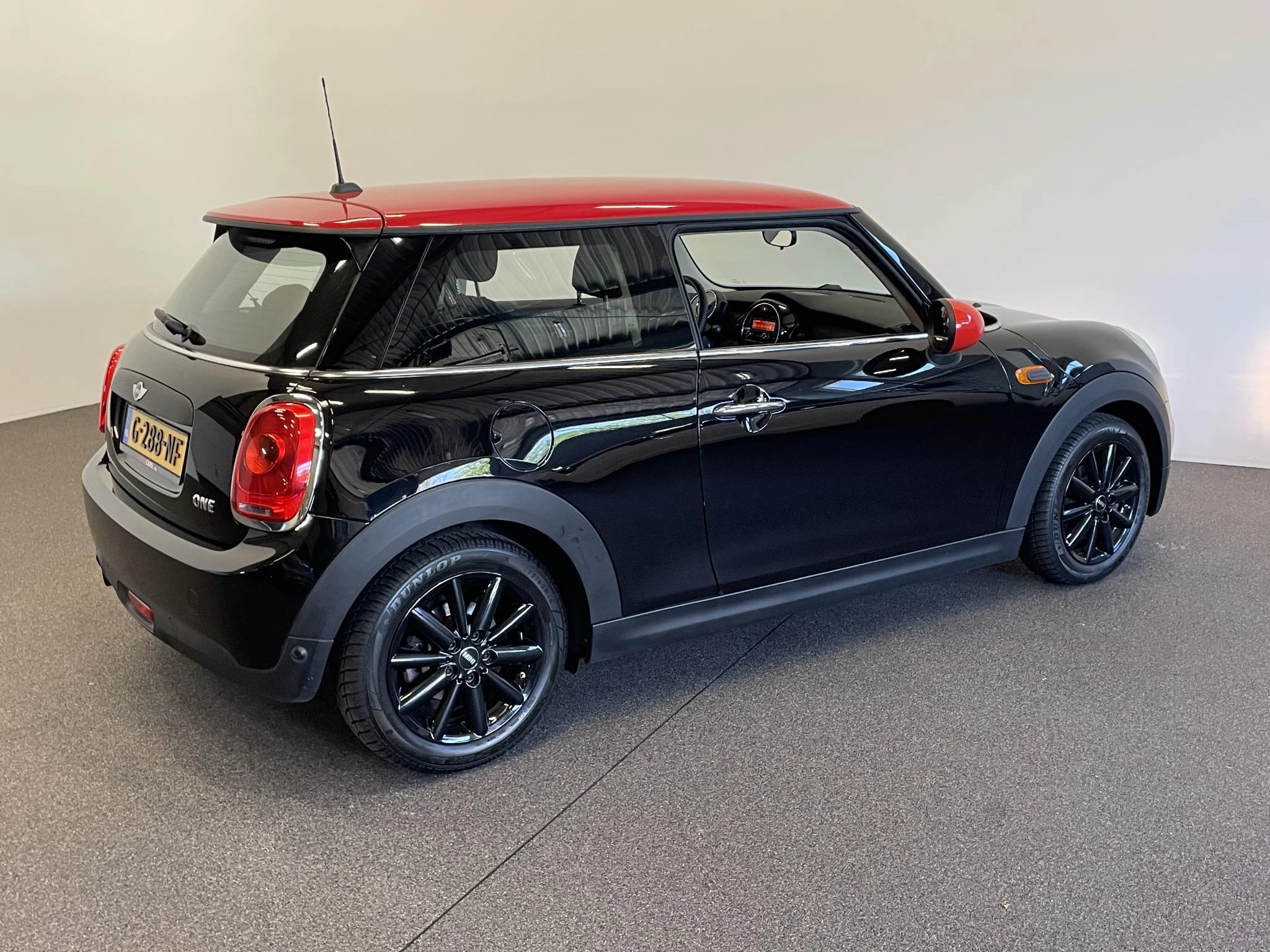 Hoofdafbeelding MINI One