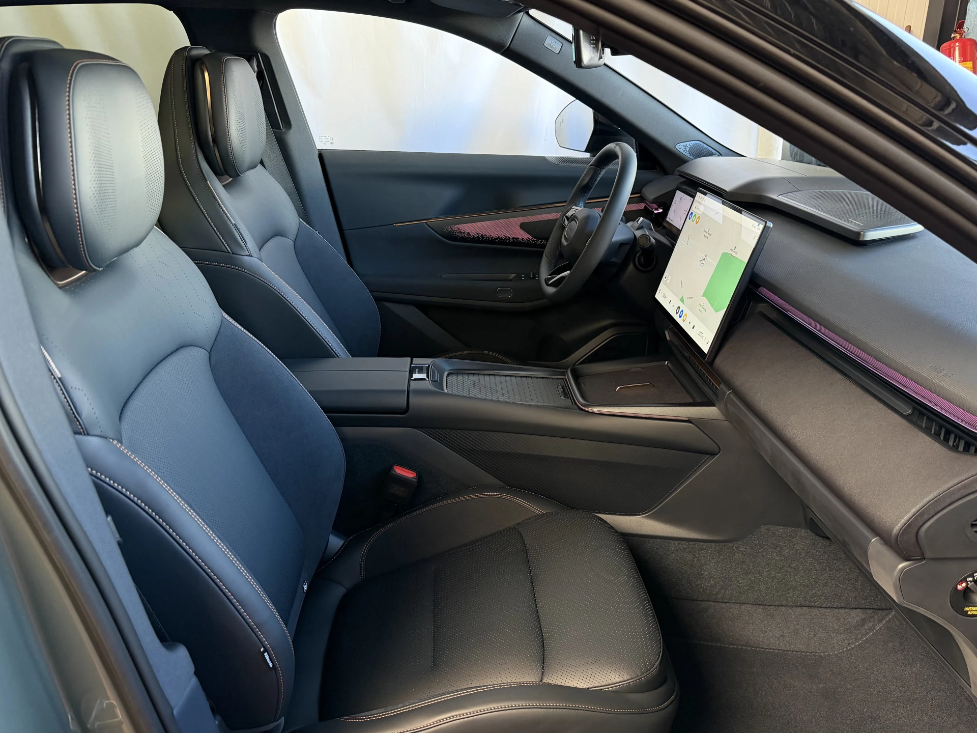 Hoofdafbeelding Lynk & Co 08