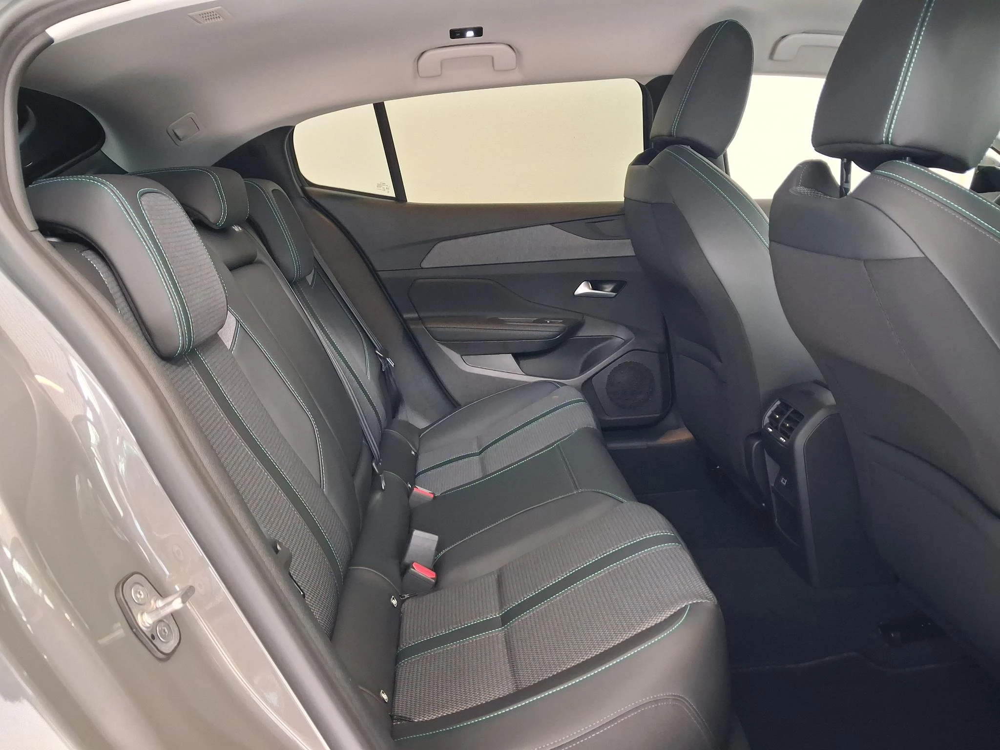 Hoofdafbeelding Peugeot 408