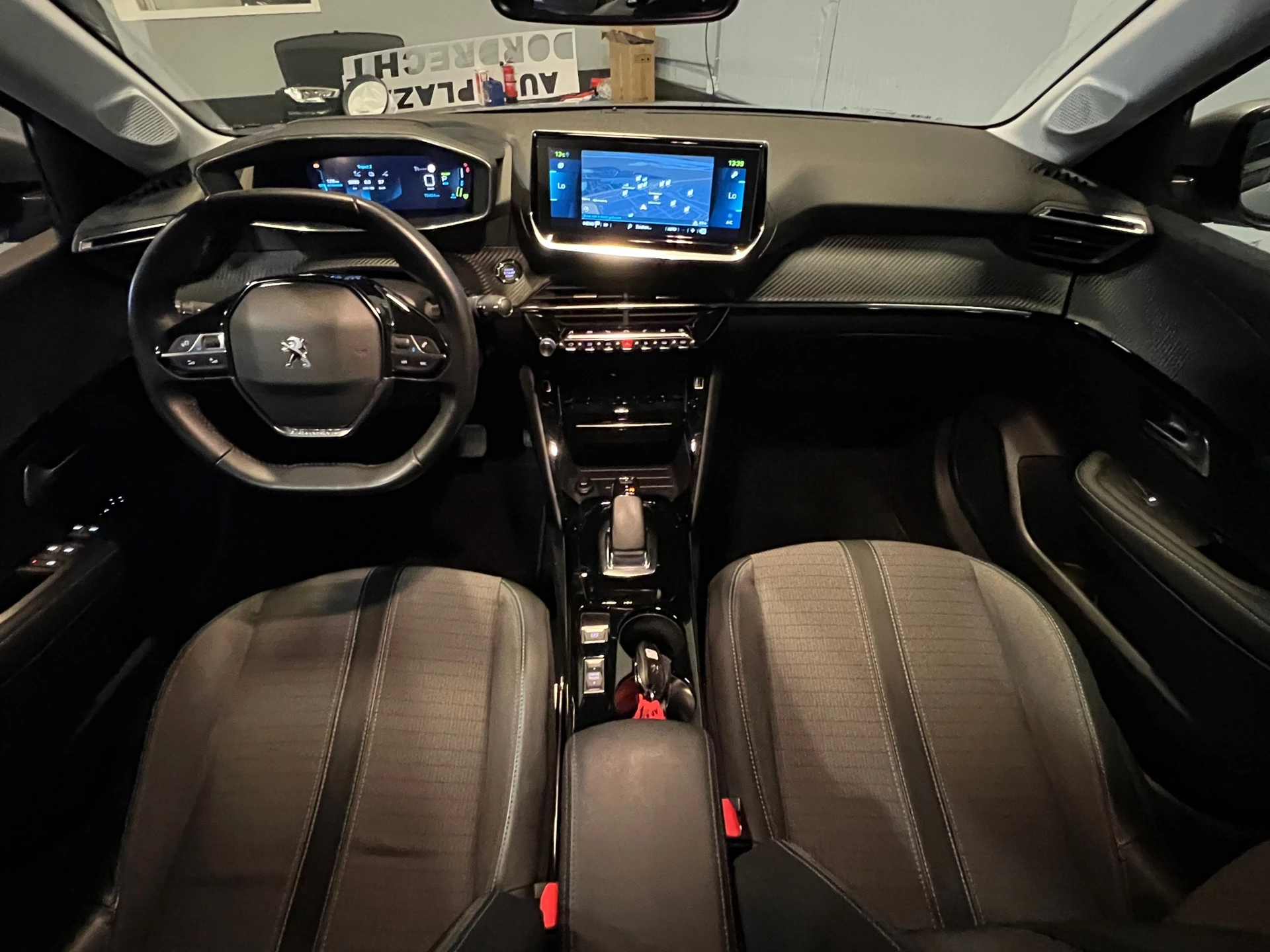Hoofdafbeelding Peugeot e-208