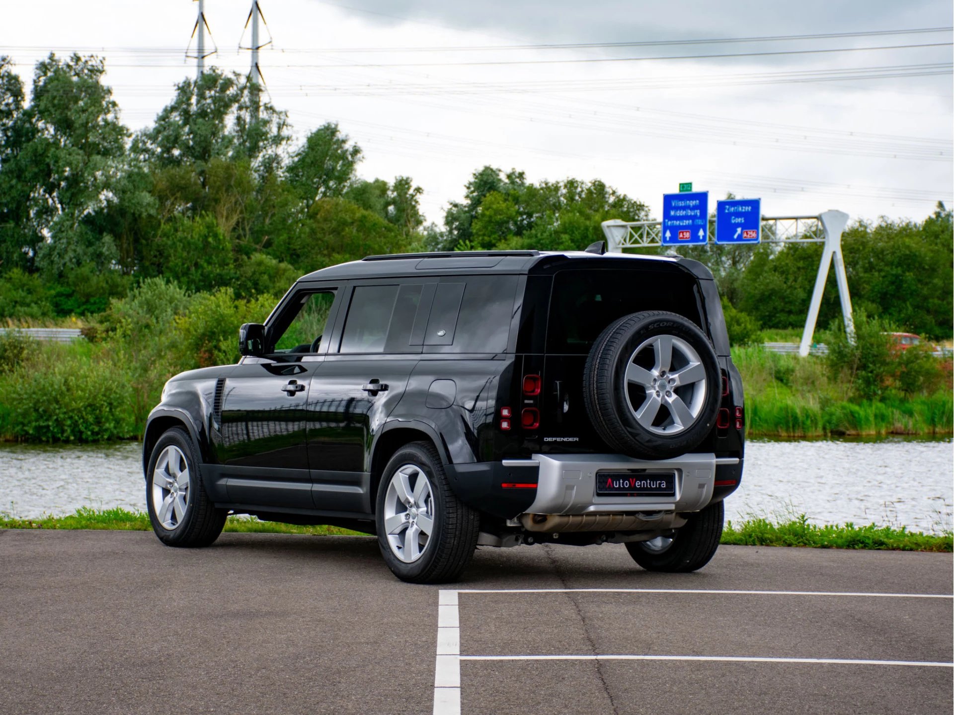 Hoofdafbeelding Land Rover Defender