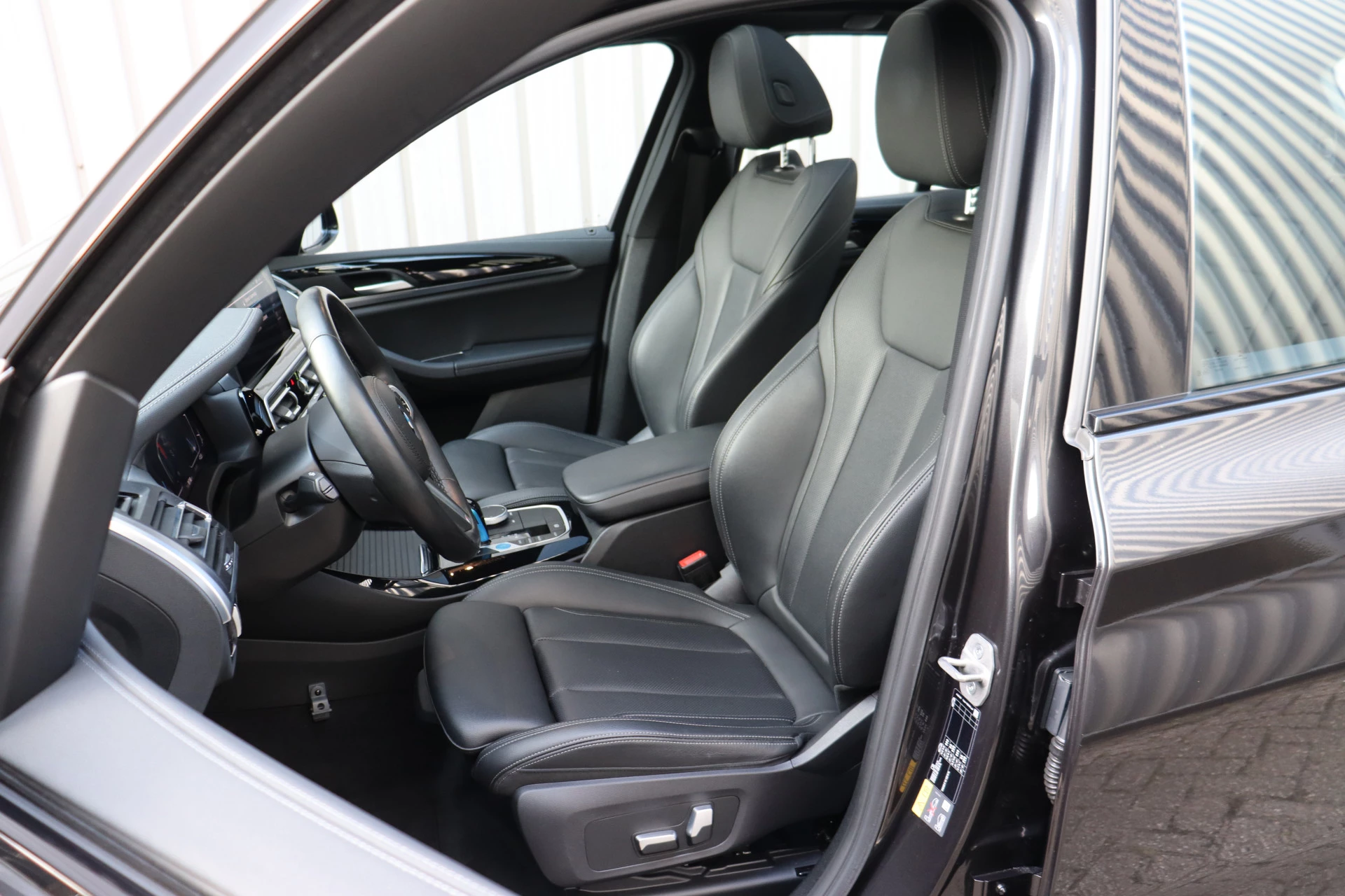 Hoofdafbeelding BMW iX3