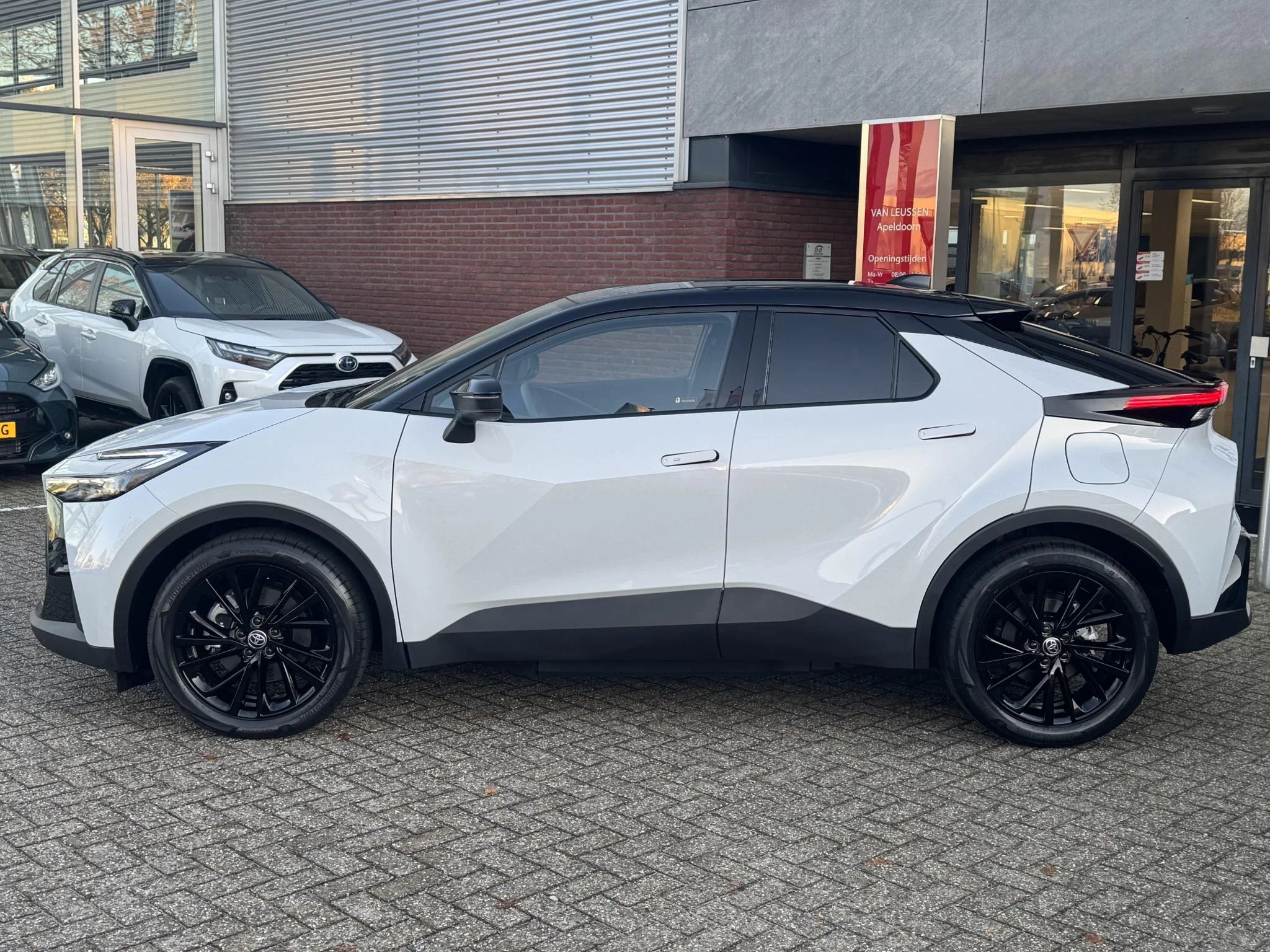 Hoofdafbeelding Toyota C-HR