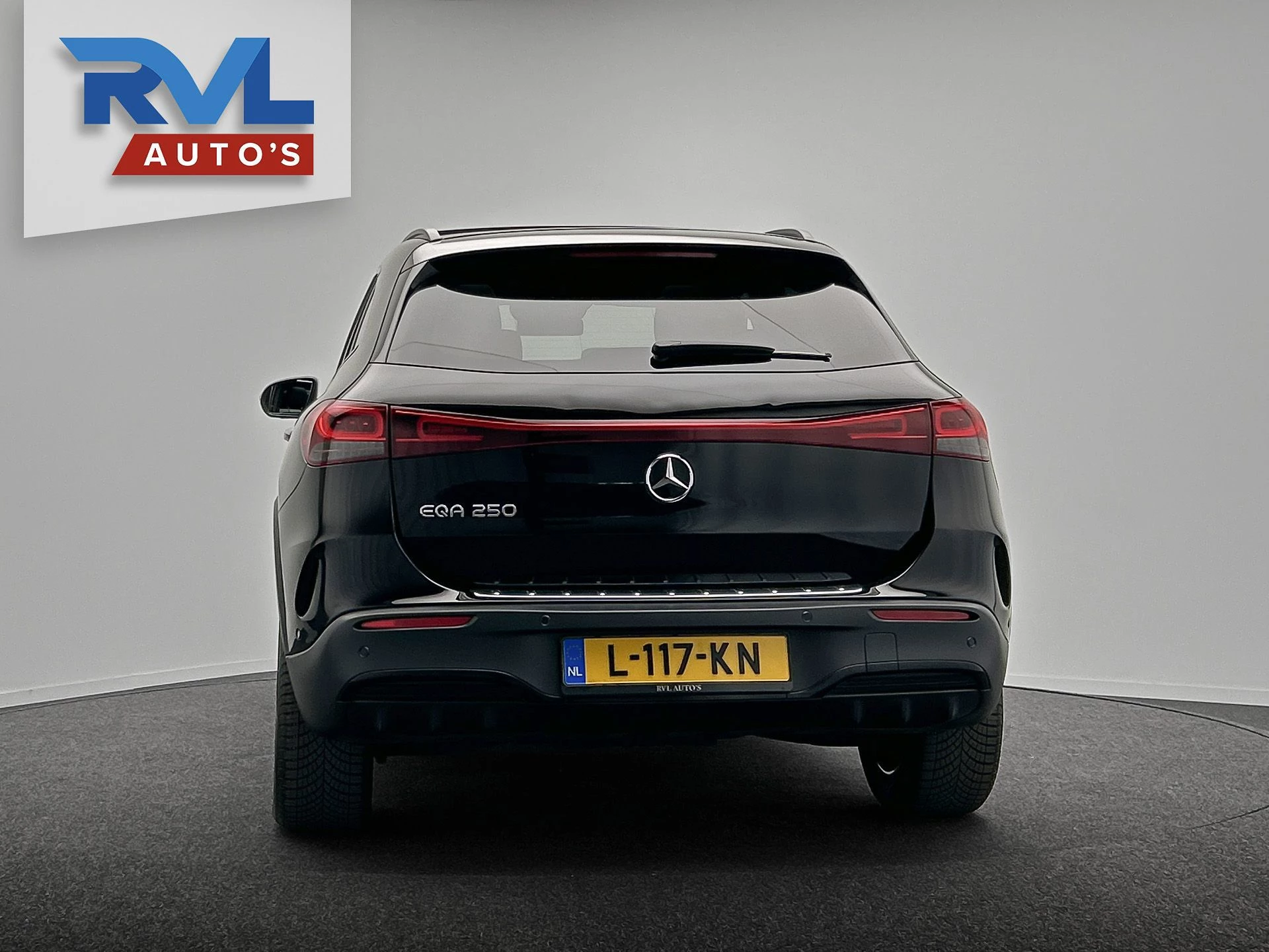 Hoofdafbeelding Mercedes-Benz EQA