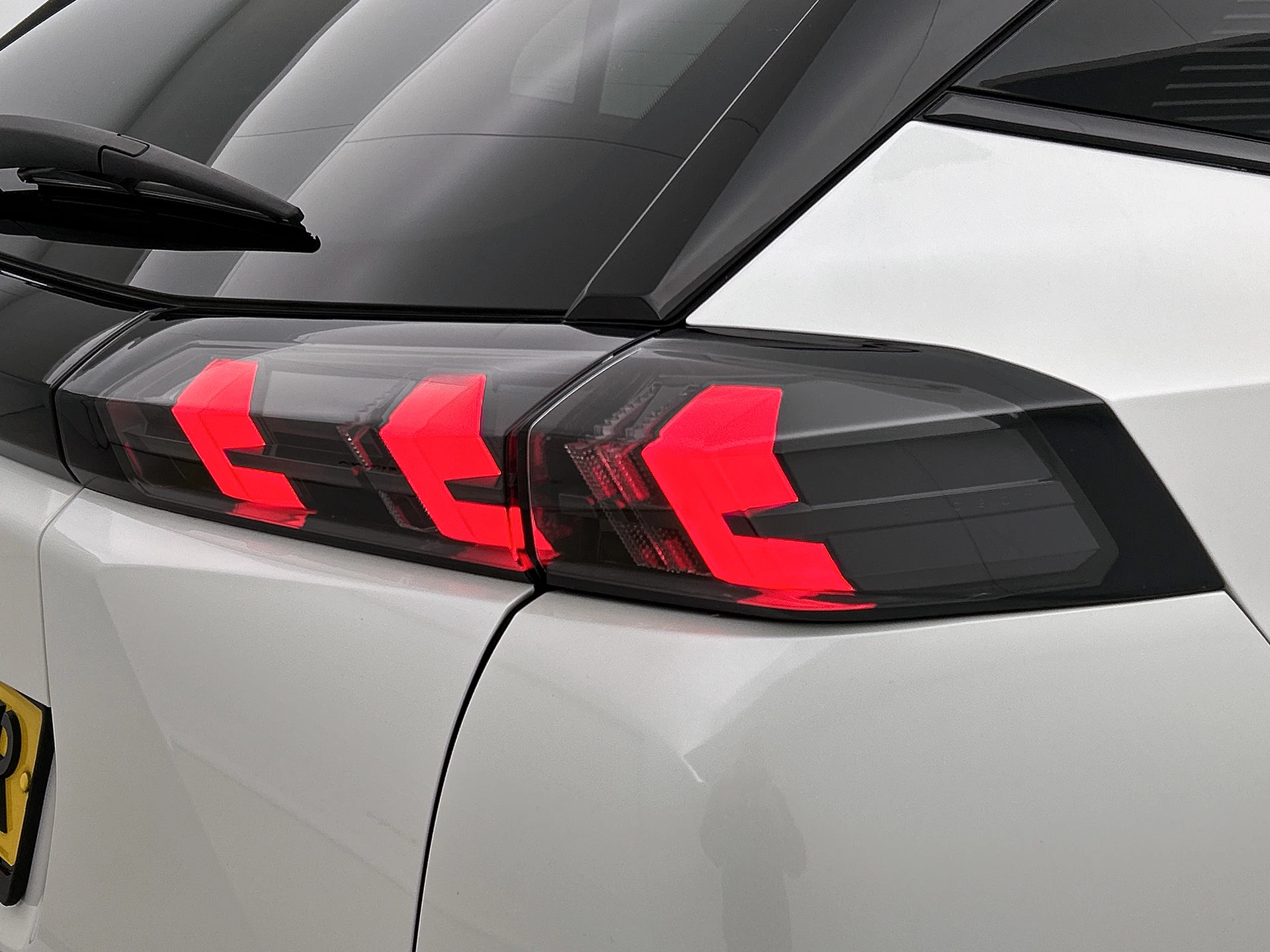 Hoofdafbeelding Peugeot e-2008