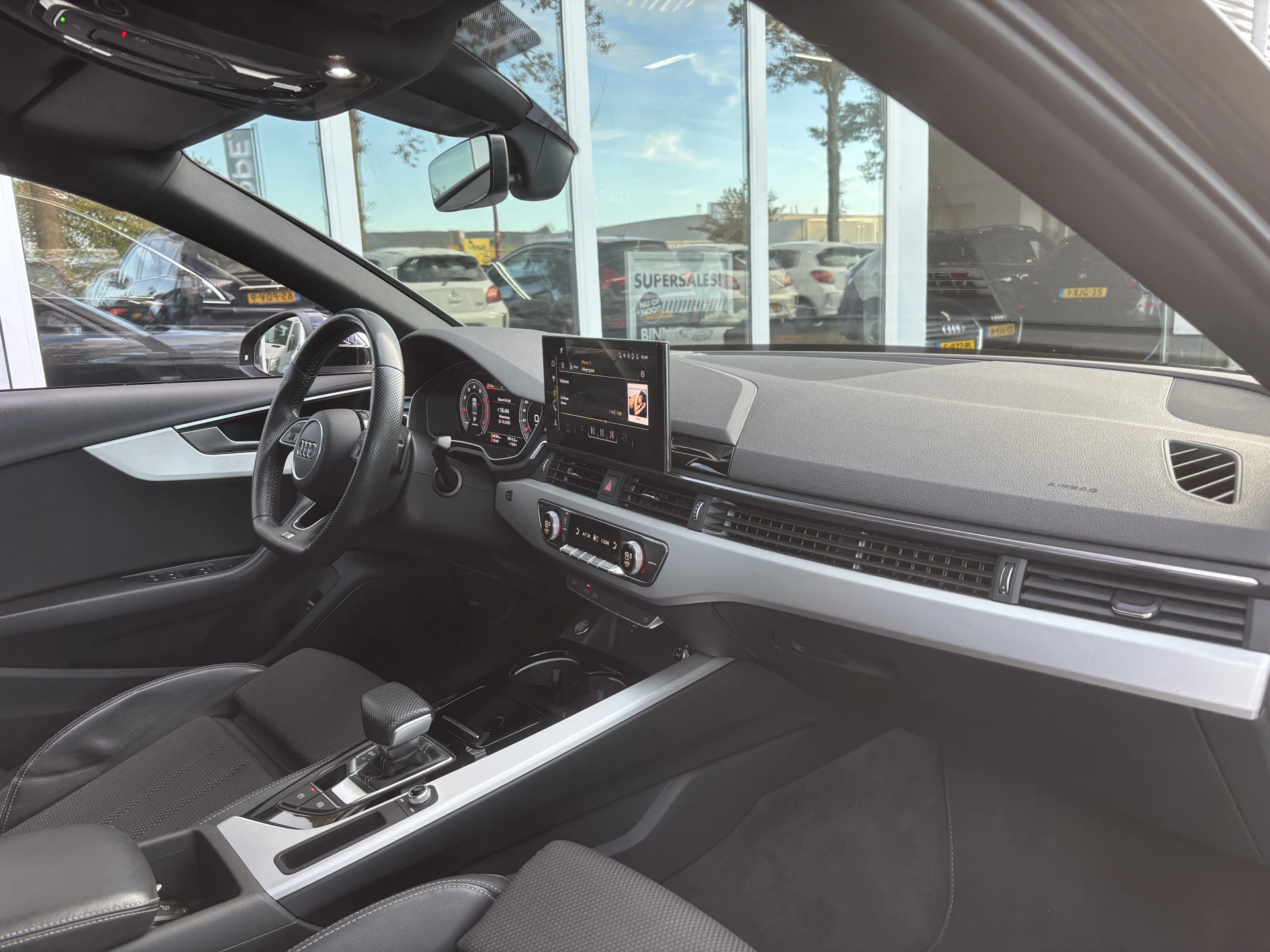 Hoofdafbeelding Audi A4