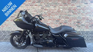 Harley Davidson 114 FLTRX Road Glide CVO Black Out
