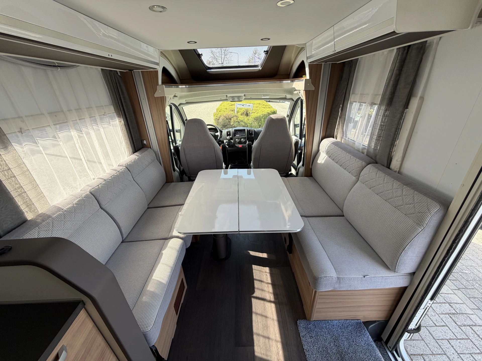 Hoofdafbeelding Adria MATRIX 600 DT