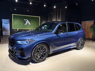 Hoofdafbeelding BMW X5 BMW X5 xDrive45e M-Pakket Panodak|LASER|3DCamera|Headup Blauw