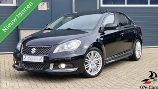 Hoofdafbeelding Suzuki Kizashi Suzuki Kizashi 2.4 Sport AUTOMAAT LEDER SCHUIFDAK NETTE STAAT