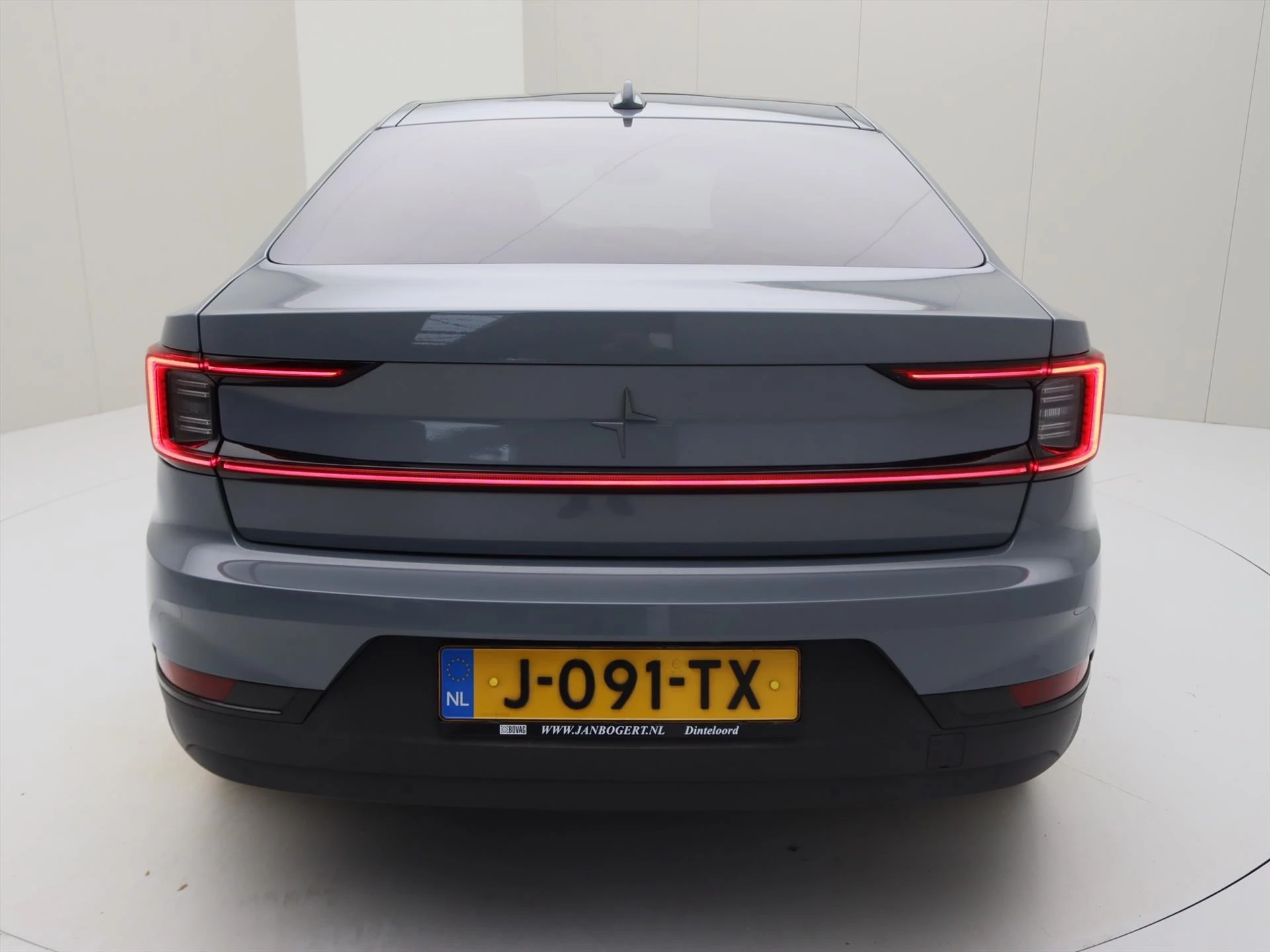 Hoofdafbeelding Polestar 2