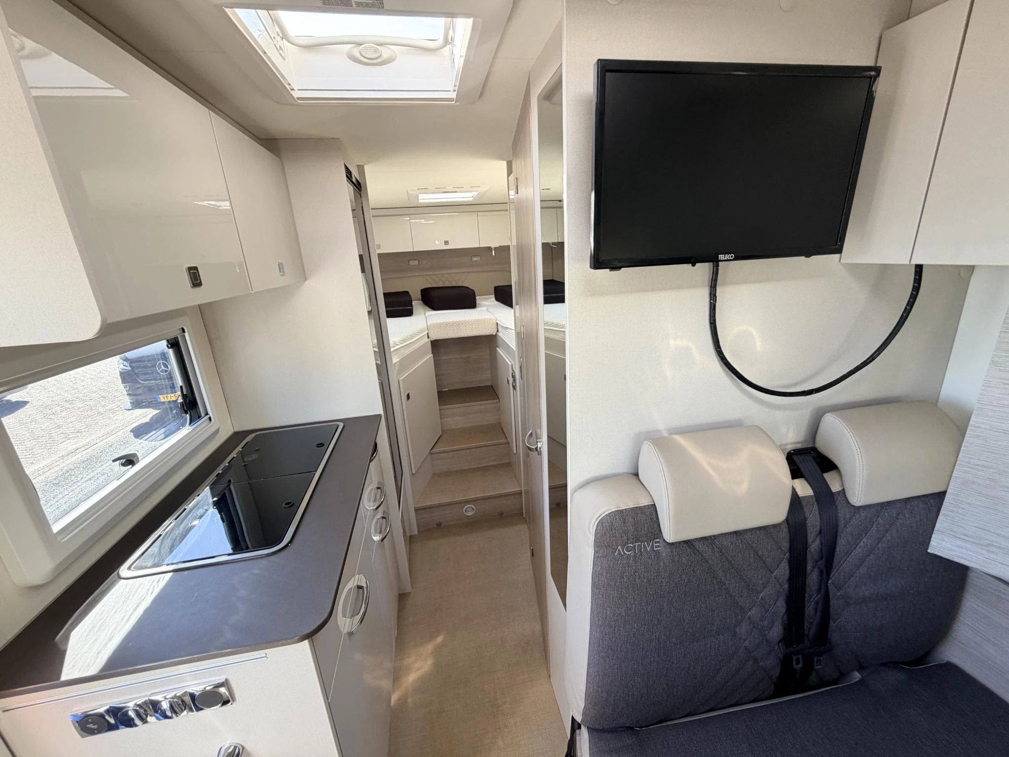 Hoofdafbeelding Bürstner Bt6914 Ford 155PK Camper•Automaat•TV