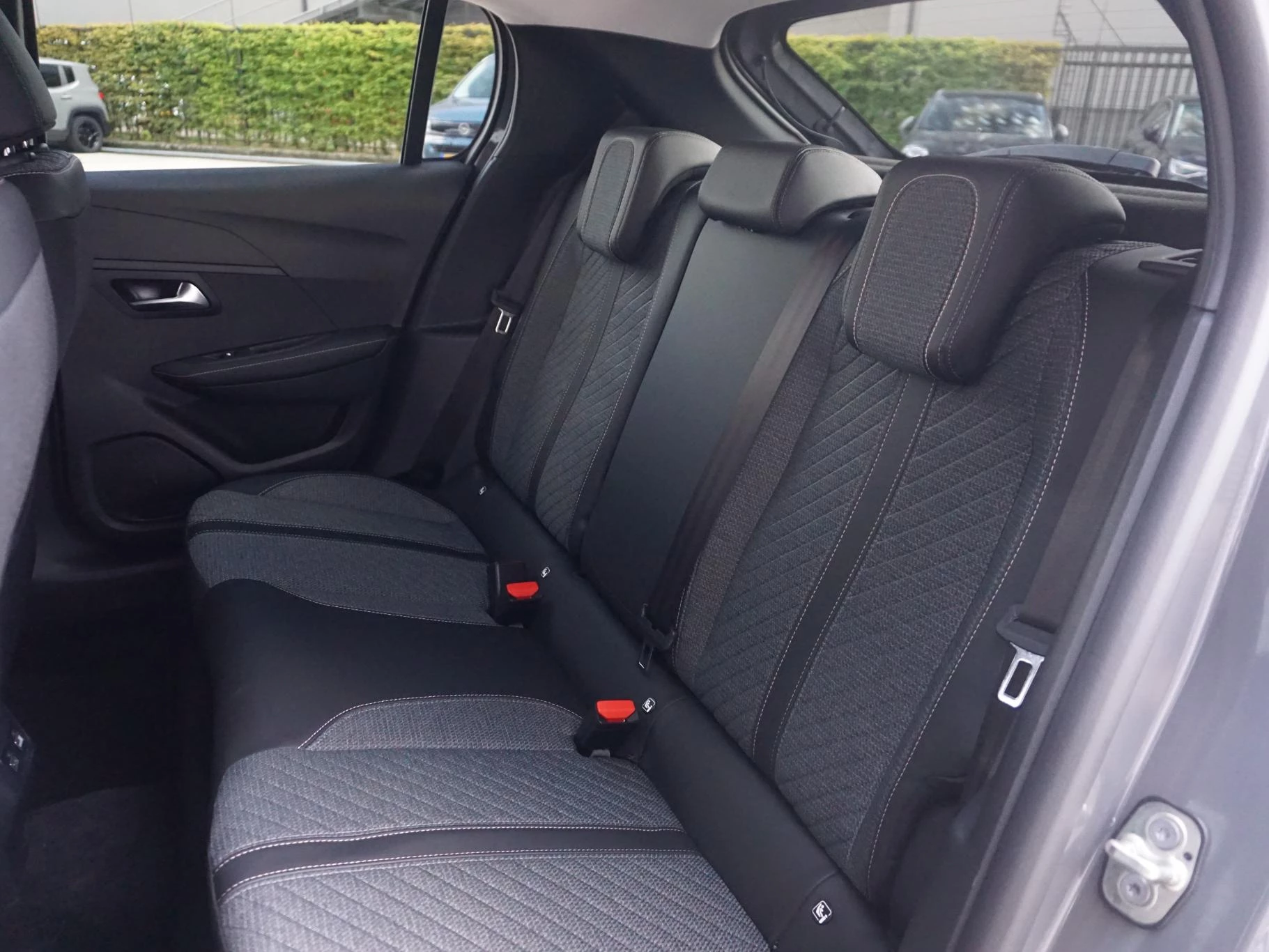 Hoofdafbeelding Peugeot e-208