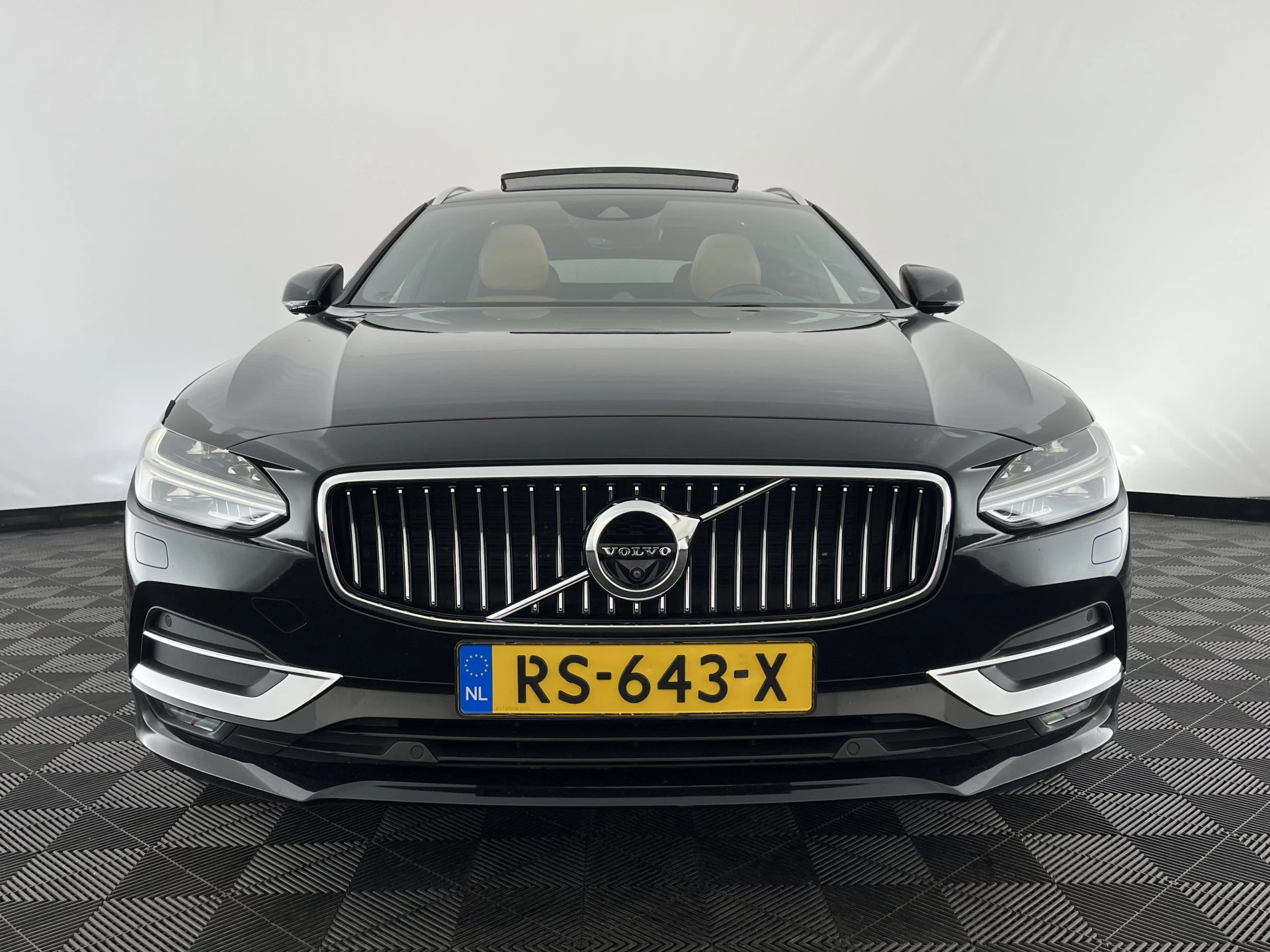 Hoofdafbeelding Volvo V90
