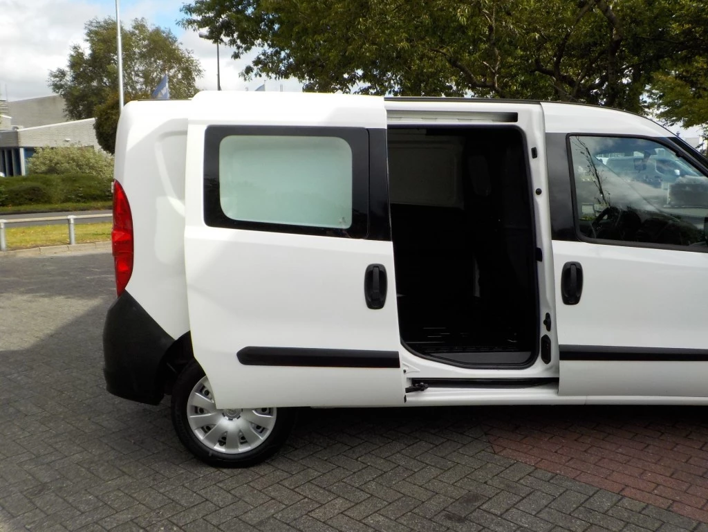 Hoofdafbeelding Opel Combo