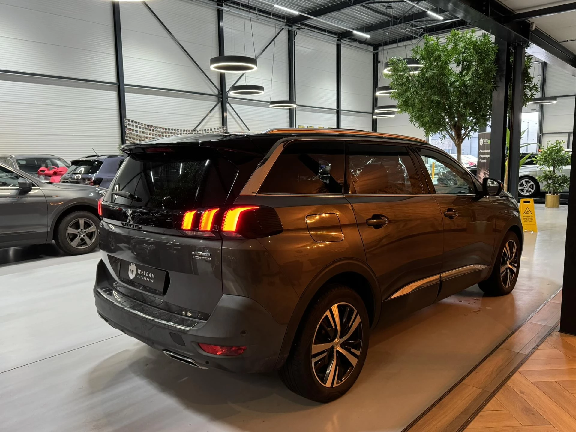 Hoofdafbeelding Peugeot 5008