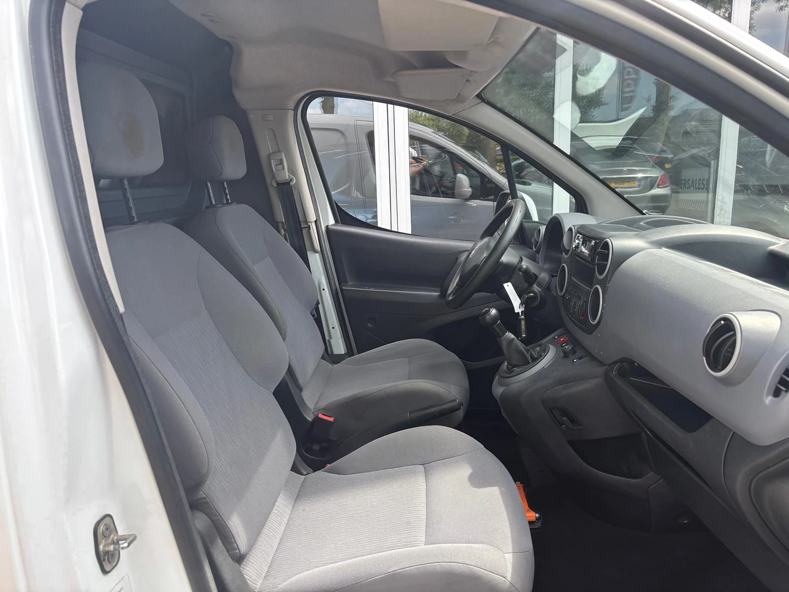 Hoofdafbeelding Peugeot Partner