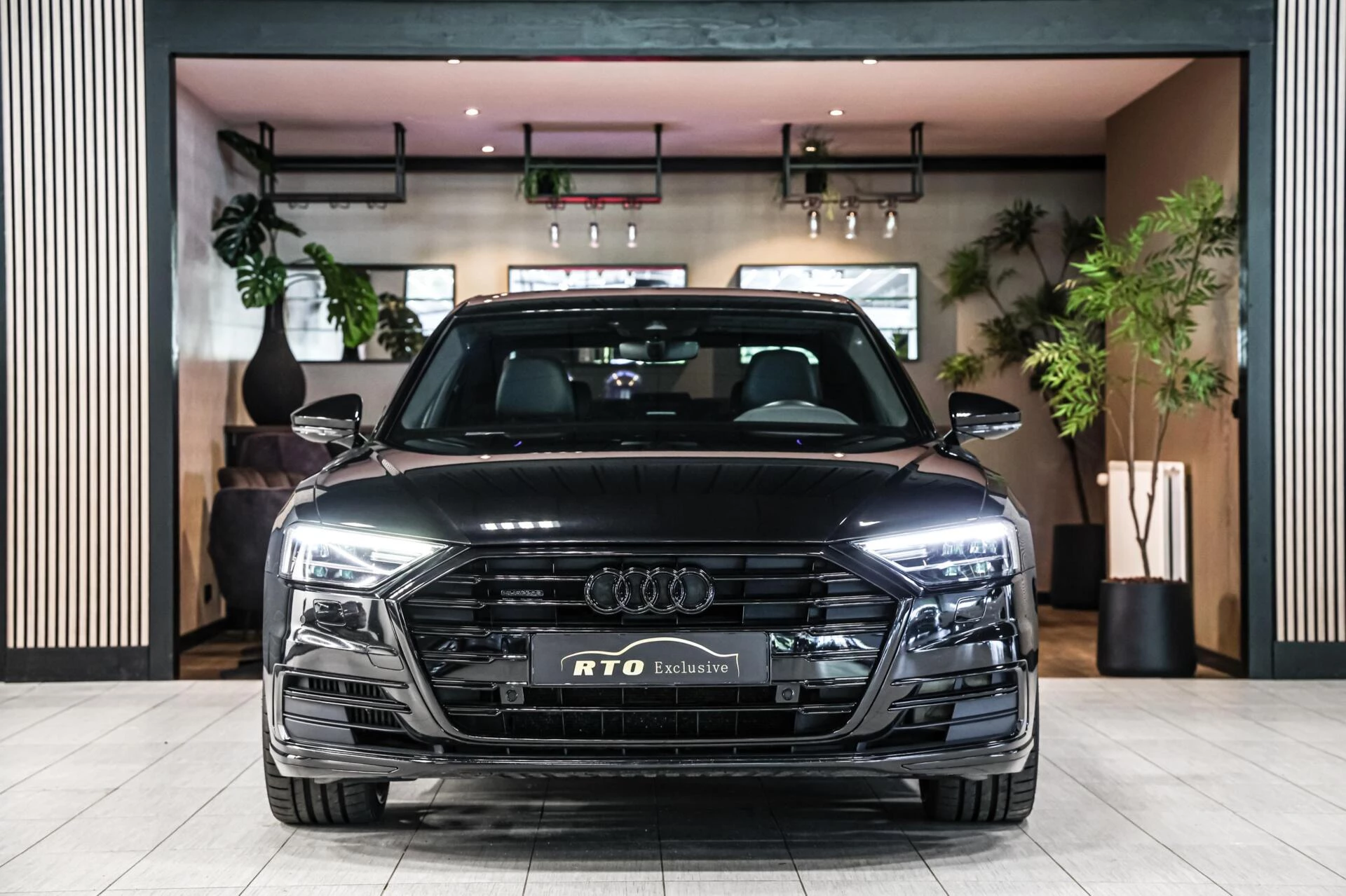 Hoofdafbeelding Audi A8