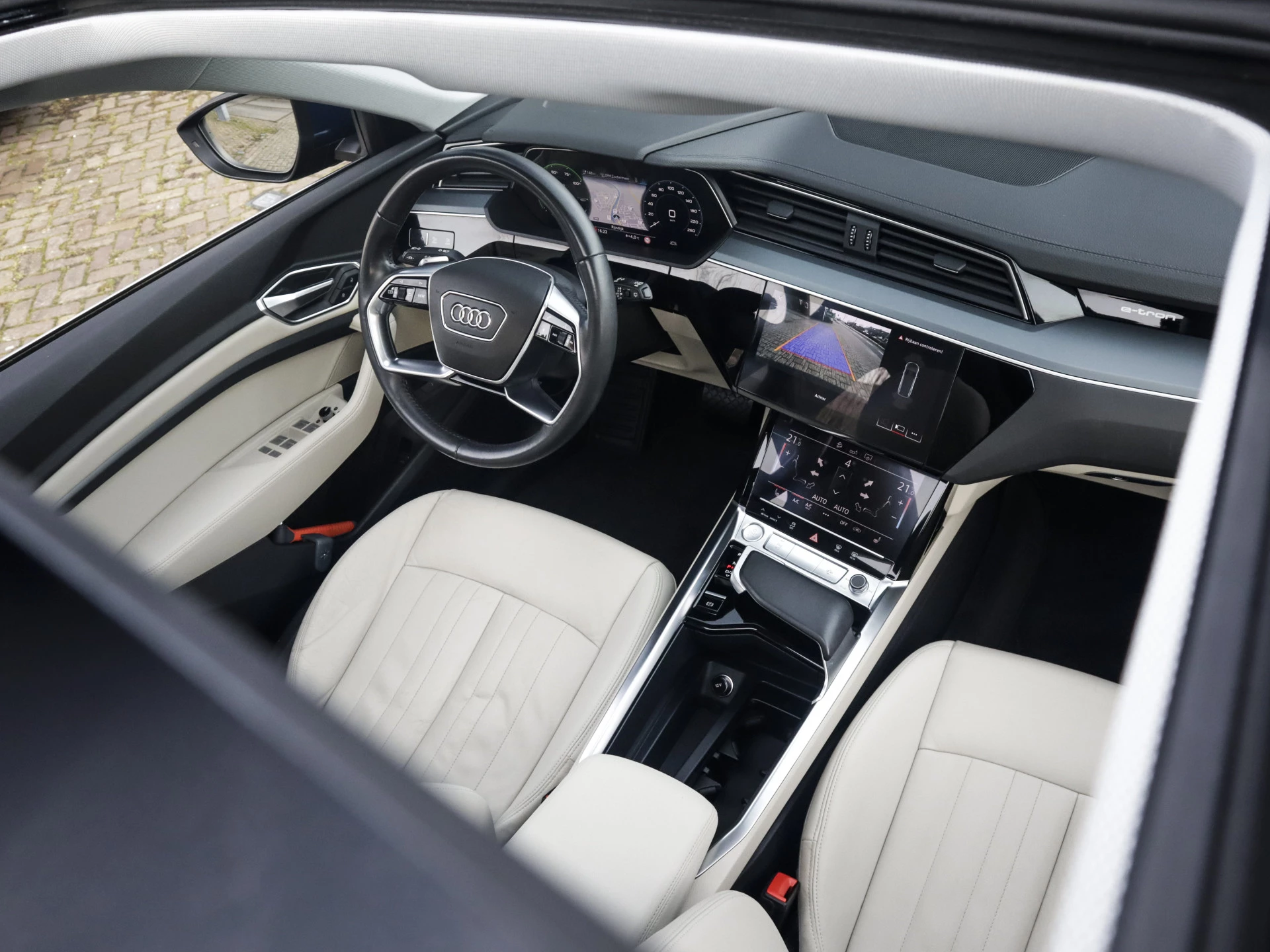 Hoofdafbeelding Audi e-tron