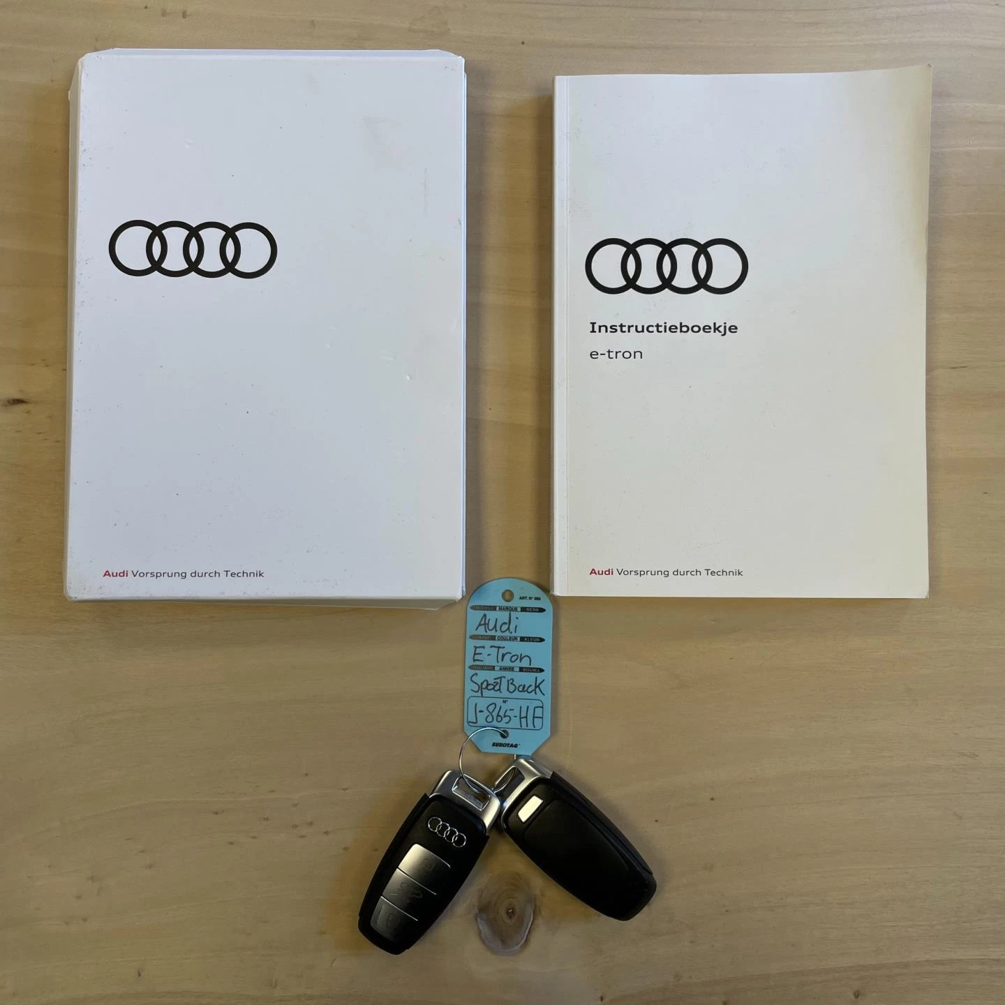 Hoofdafbeelding Audi e-tron