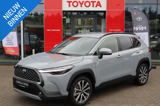 Hoofdafbeelding Toyota Corolla Cross Toyota Corolla Cross HYBRID 140 STYLE APPLE/ANDROID EL-ACHTERKLEP STOEL/STUURVERW. BLIND-SPOT KEYLESS PARK-SENSOREN