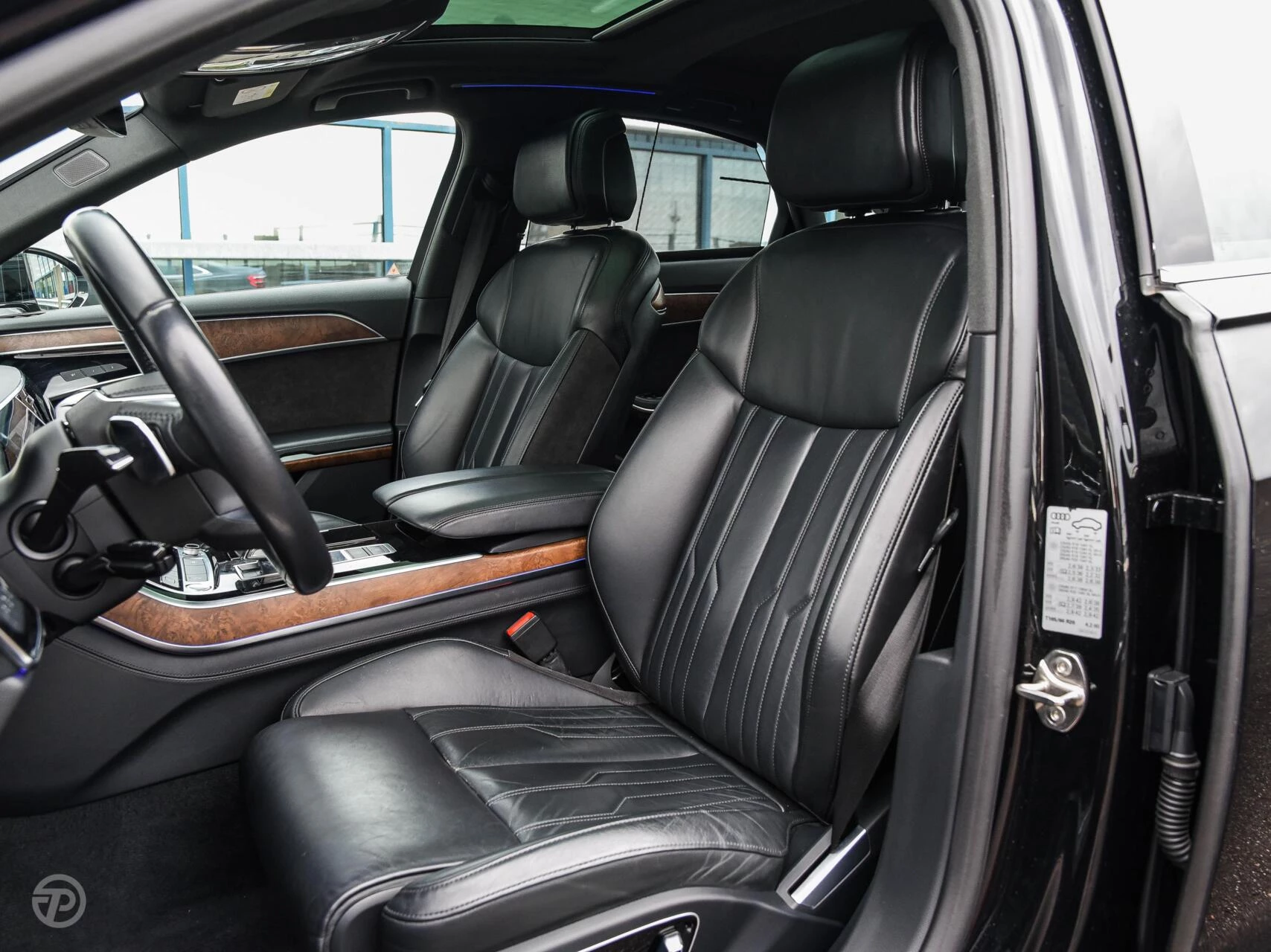 Hoofdafbeelding Audi A8
