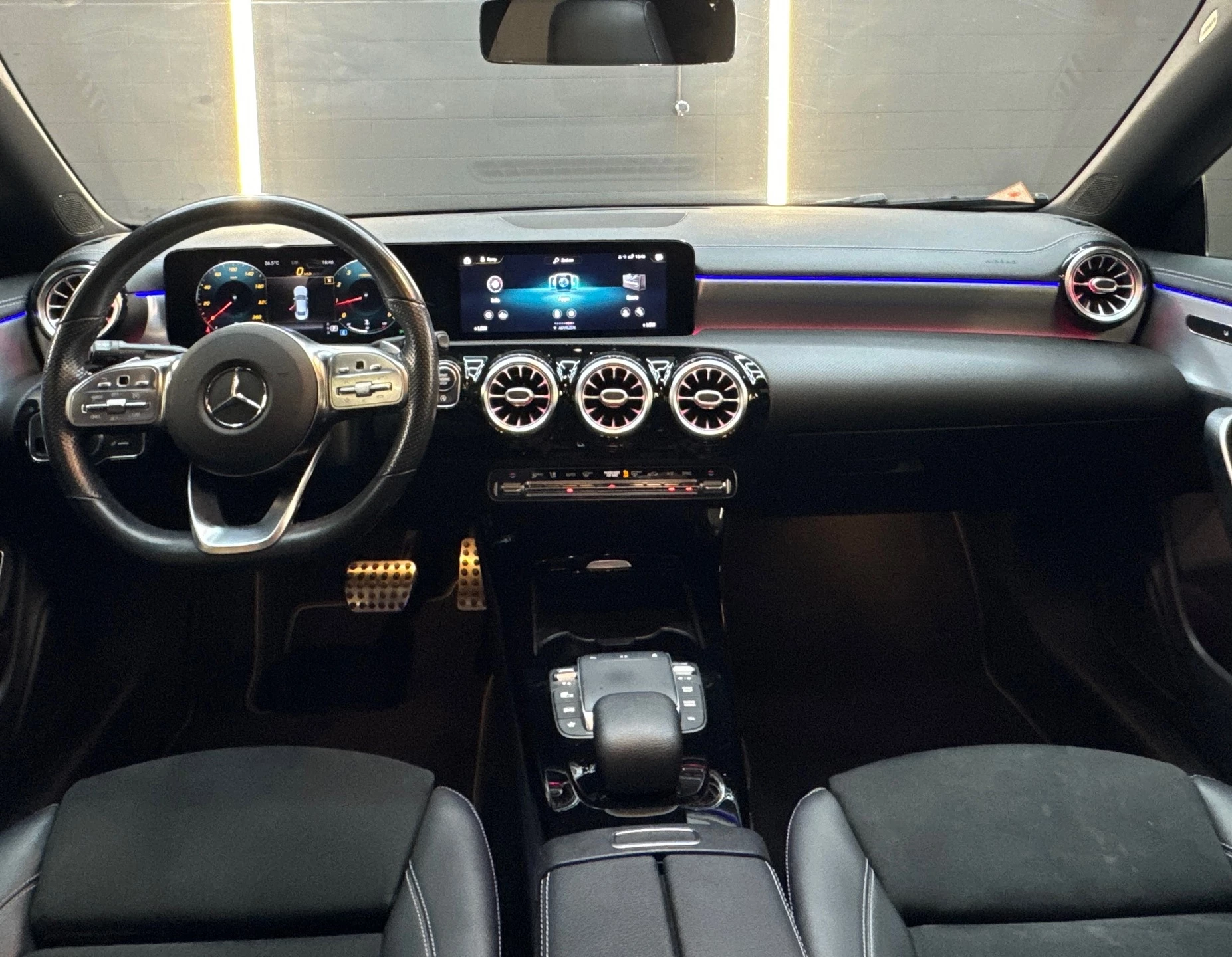 Hoofdafbeelding Mercedes-Benz CLA