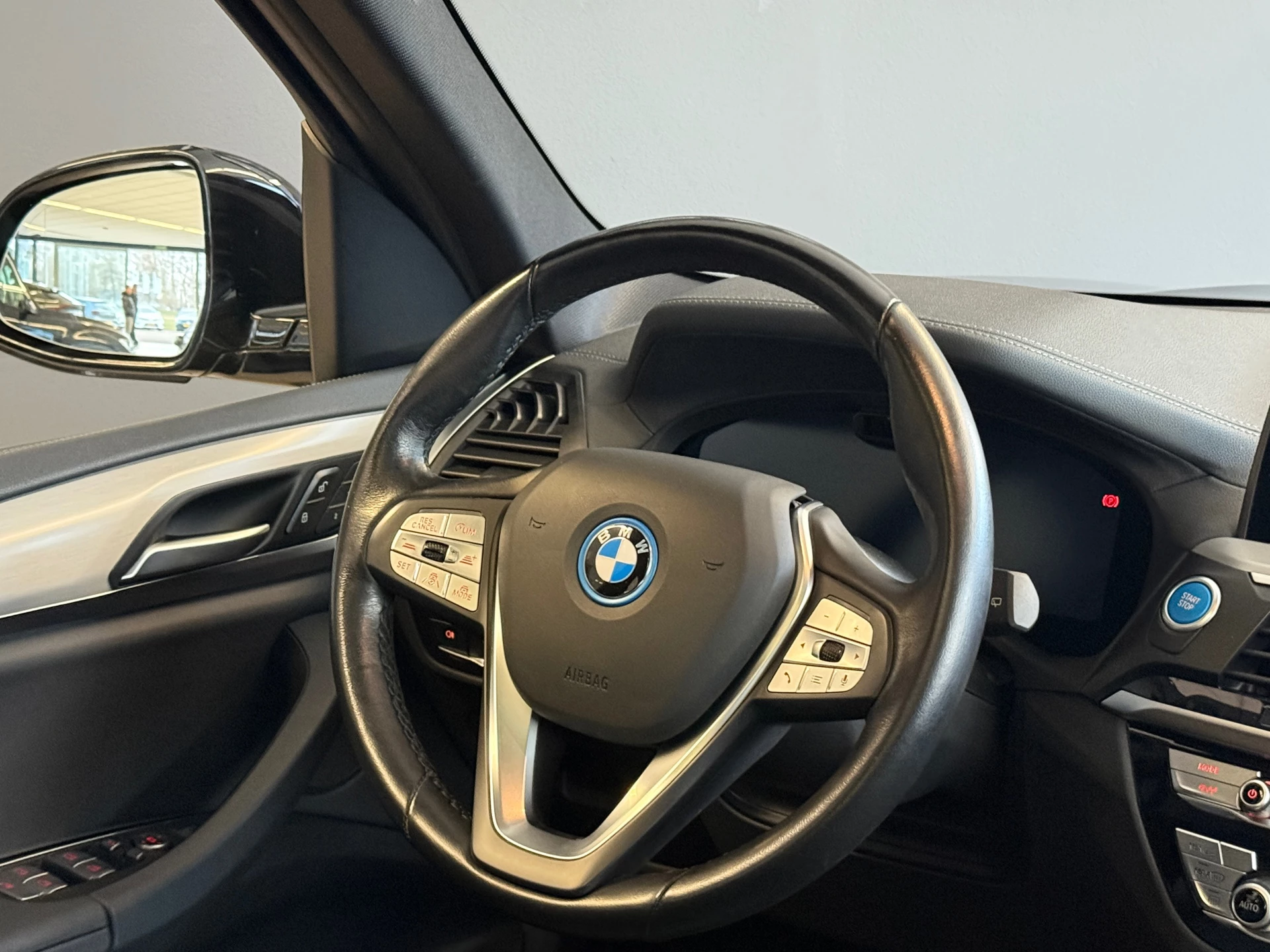 Hoofdafbeelding BMW iX3