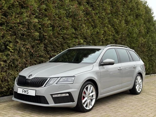 Hoofdafbeelding Škoda Octavia Skoda Octavia Combi 2.0 TSI RS 230 CarPlay Nardo Grey