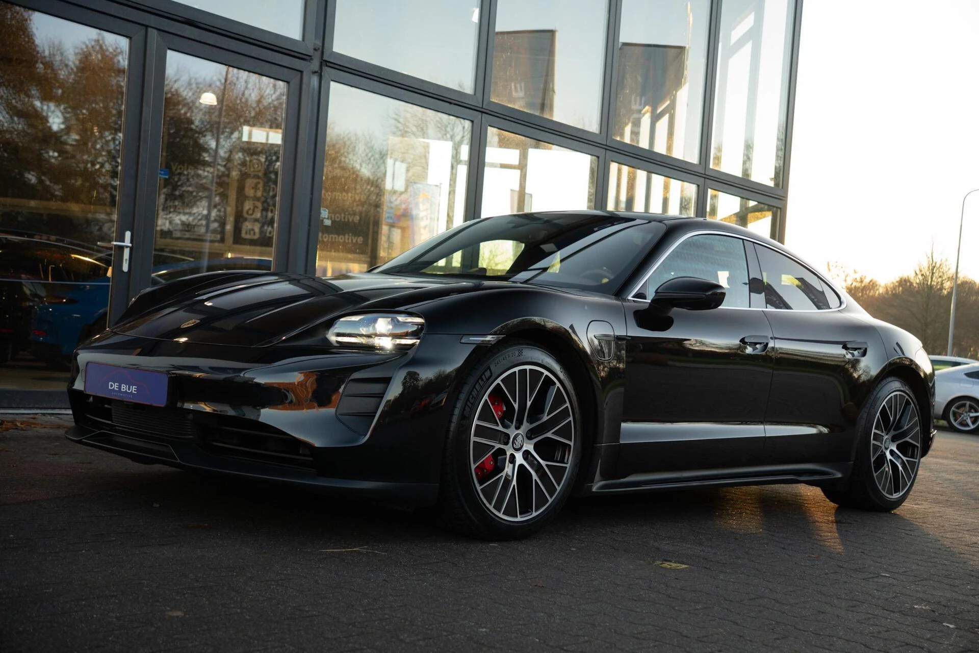 Hoofdafbeelding Porsche Taycan