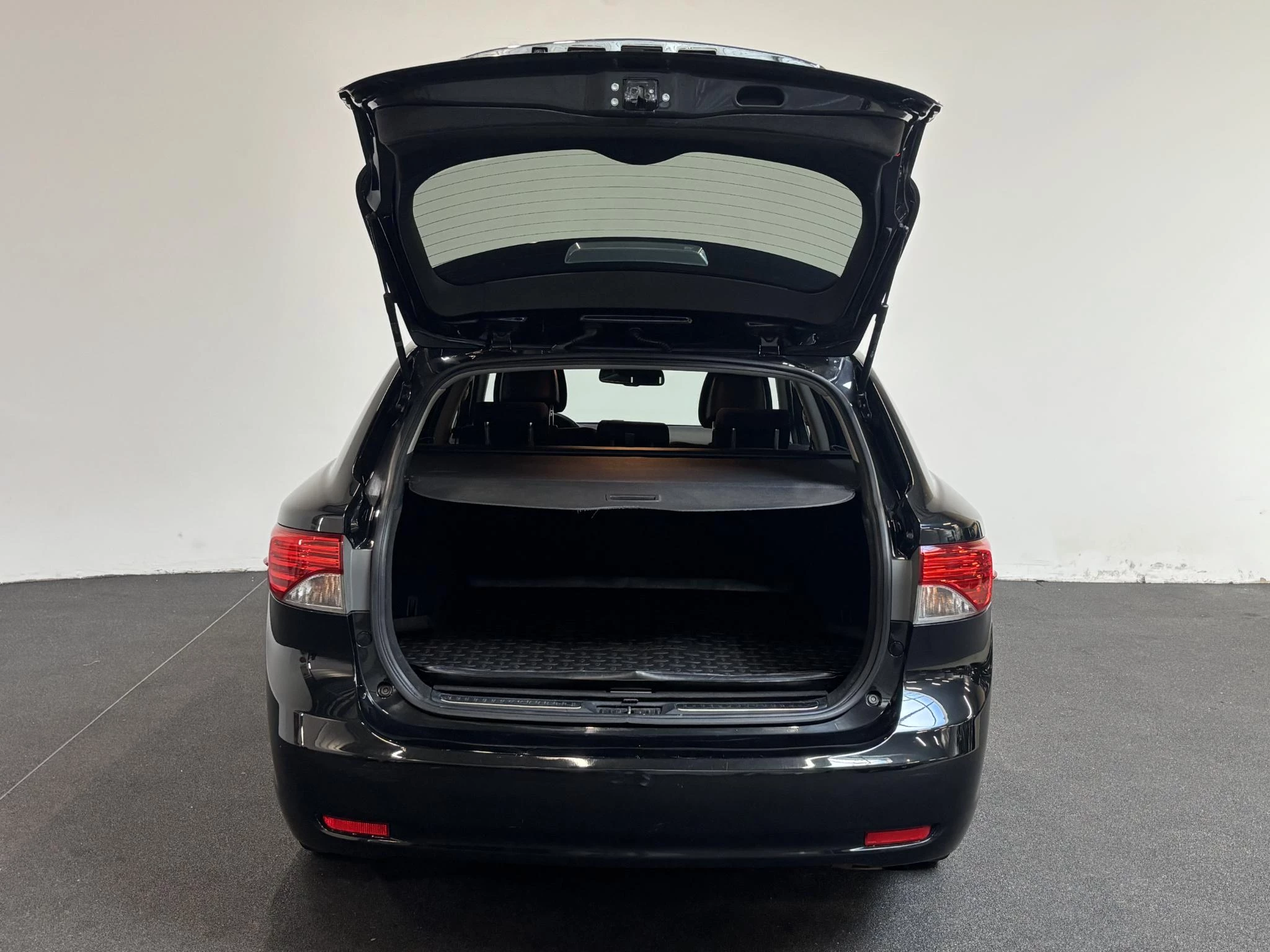 Hoofdafbeelding Toyota Avensis
