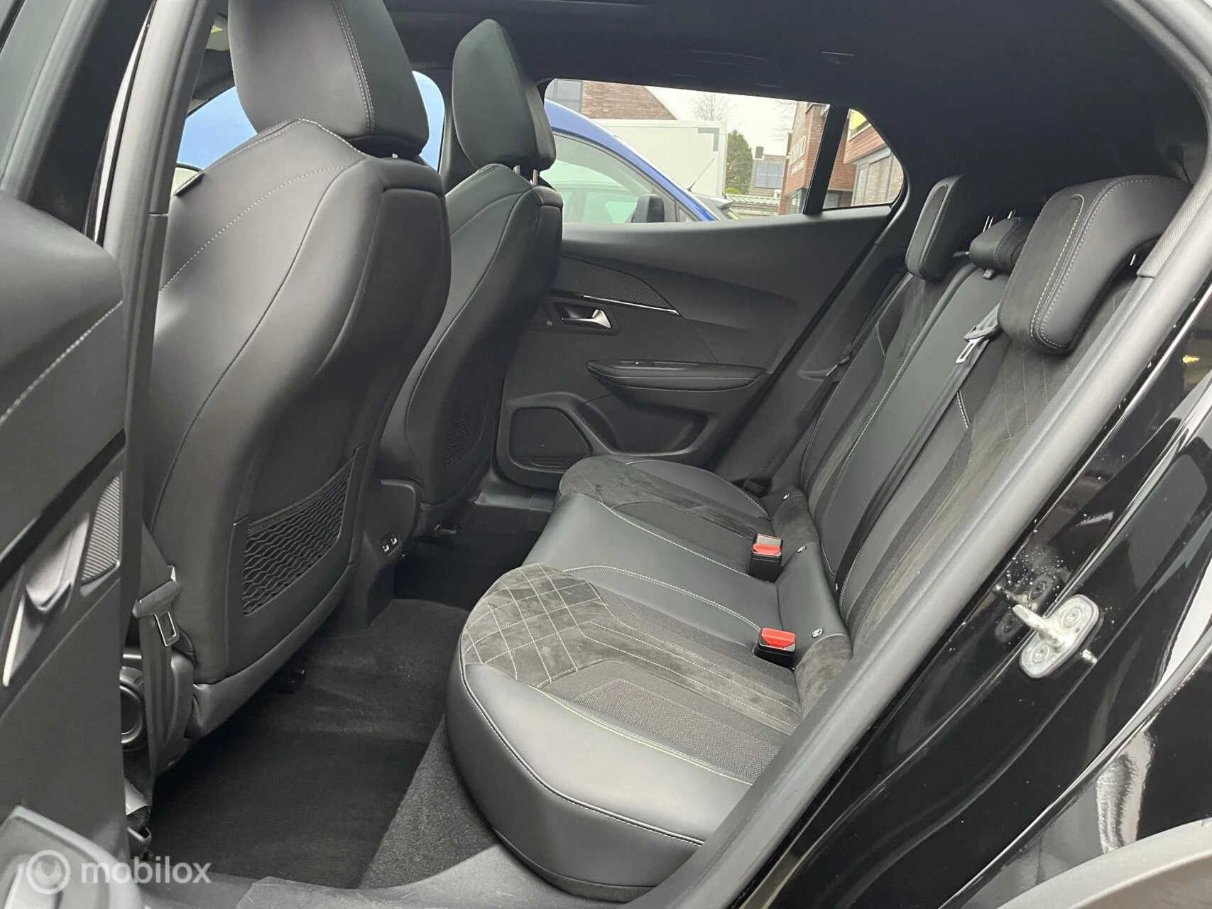 Hoofdafbeelding Peugeot e-2008