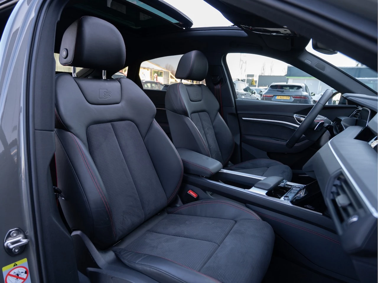 Hoofdafbeelding Audi Q8 Sportback e-tron