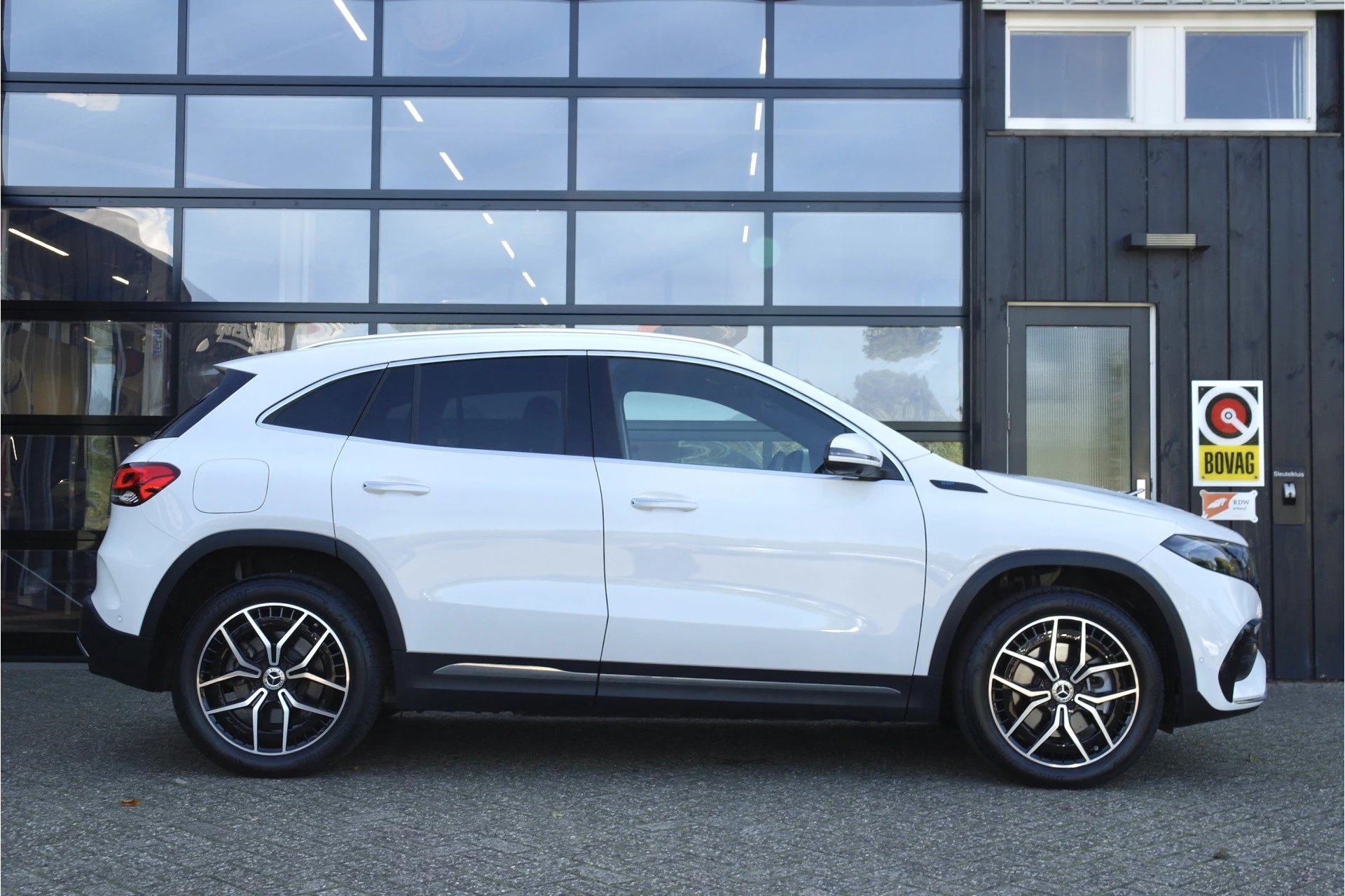 Hoofdafbeelding Mercedes-Benz EQA