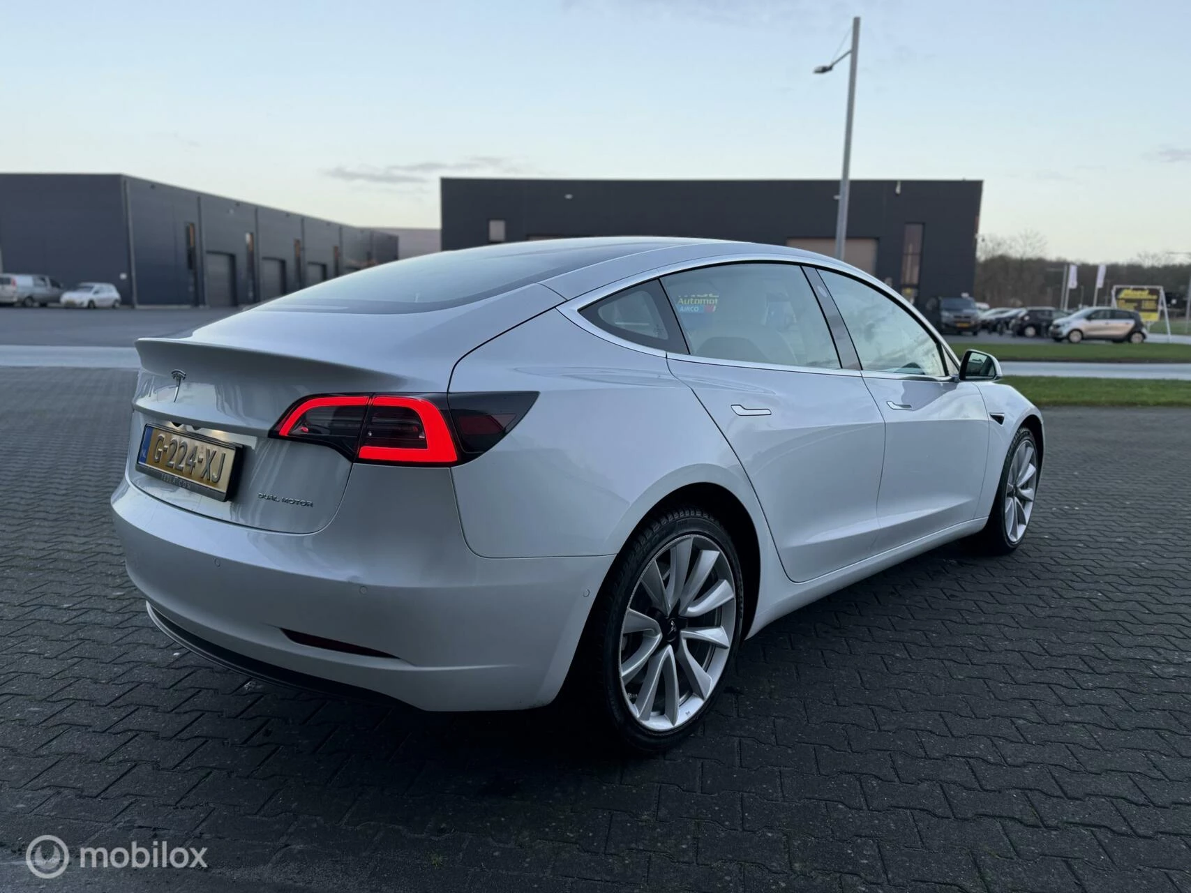 Hoofdafbeelding Tesla Model 3