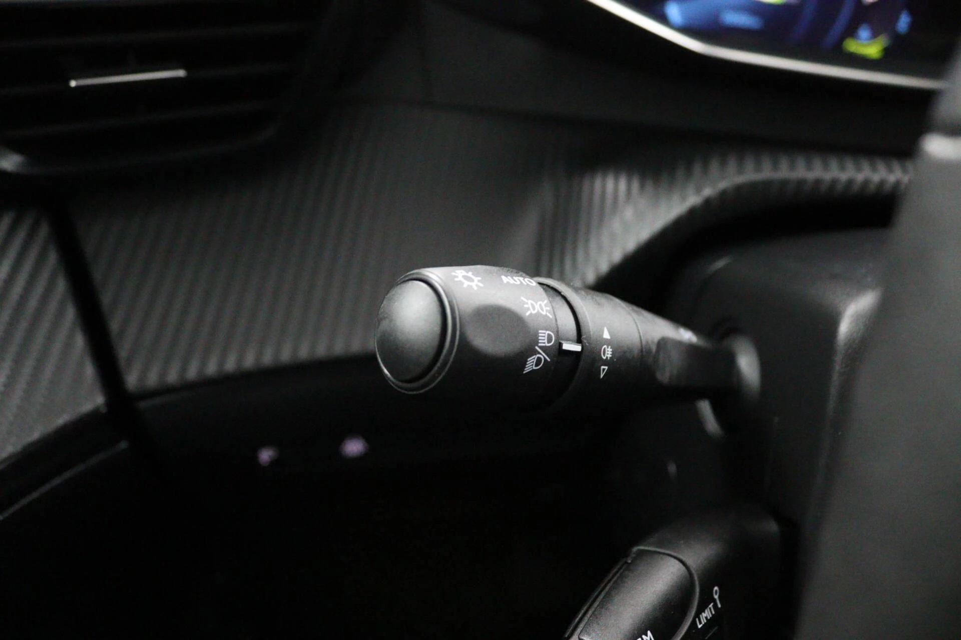 Hoofdafbeelding Peugeot e-2008
