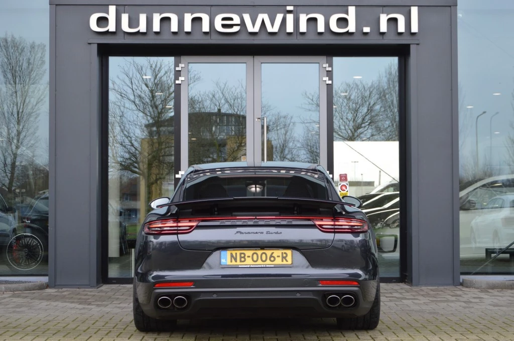Hoofdafbeelding Porsche Panamera