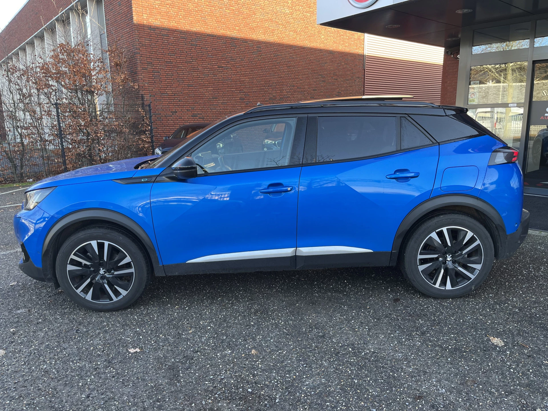 Hoofdafbeelding Peugeot e-2008