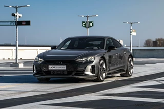 Hoofdafbeelding Audi e-tron GT Audi e-tron GT RS 598pk I 4WS I Carbon I Pano