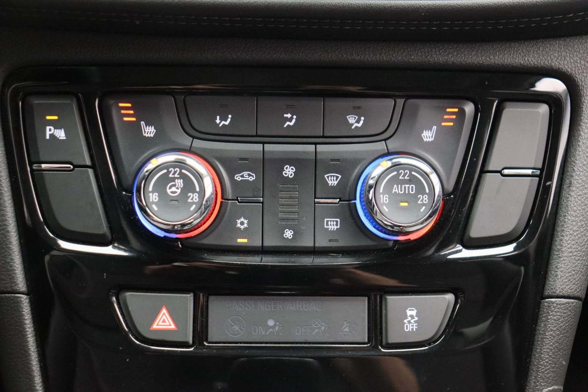 Hoofdafbeelding Opel Mokka X
