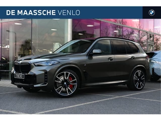 BMW X5 xDrive50e M Sport Automaat / Panoramadak / Trekhaak / Comfortstoelen / Parking Assistant Professional / Massagefunctie /  Adaptieve LED / Soft-Close
