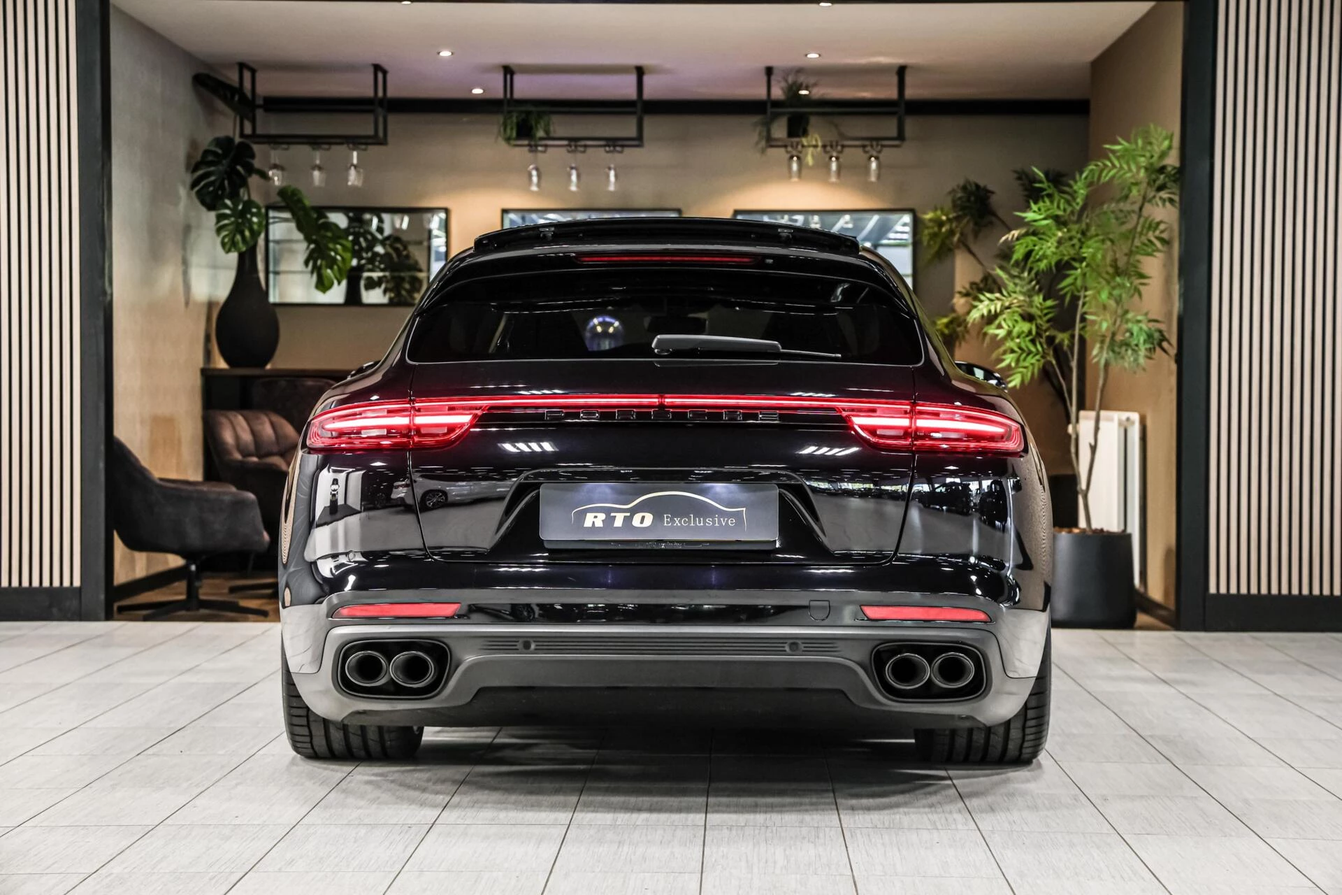 Hoofdafbeelding Porsche Panamera