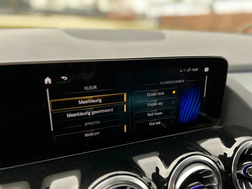 Hoofdafbeelding Mercedes-Benz EQA