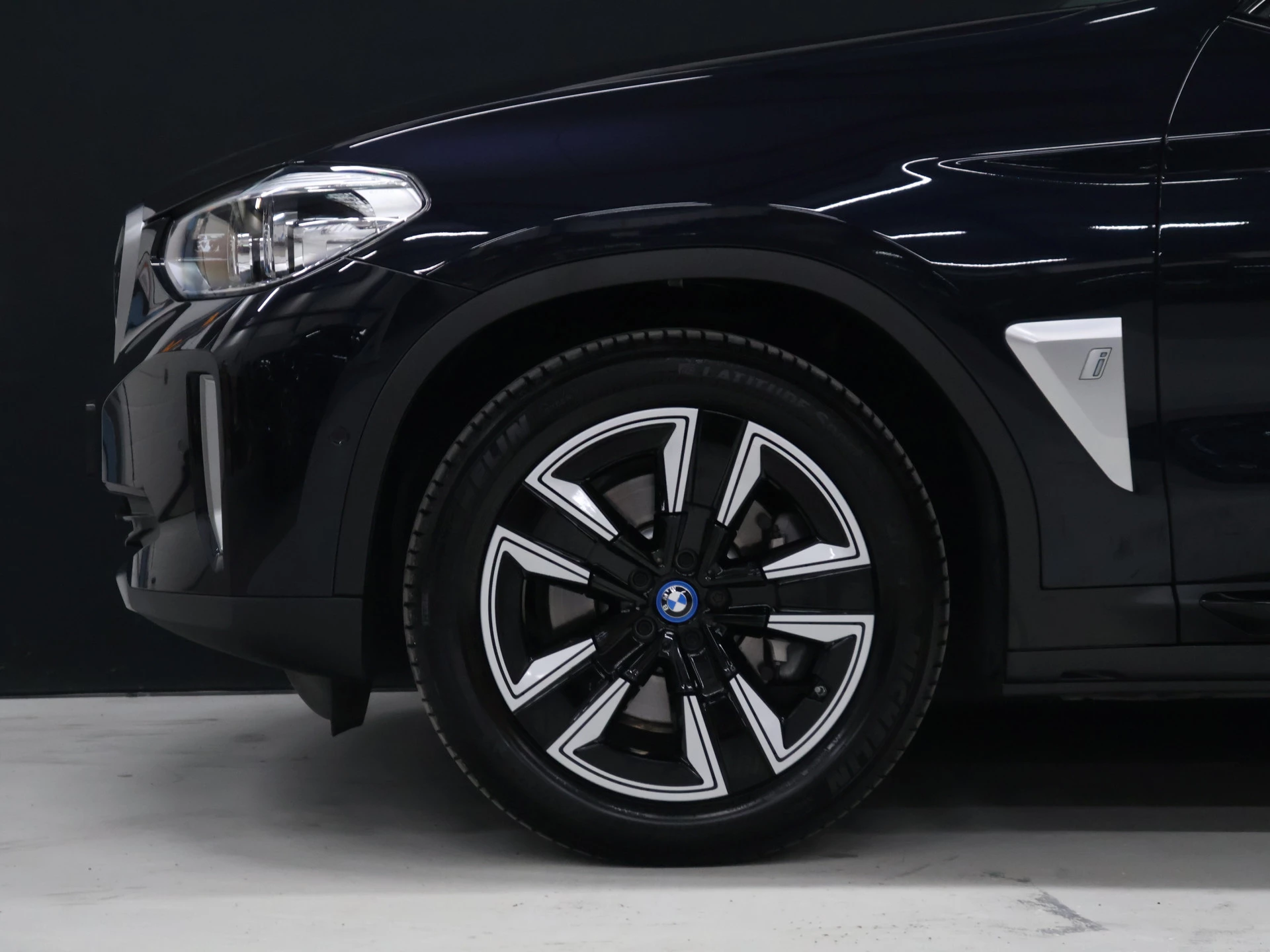 Hoofdafbeelding BMW iX3