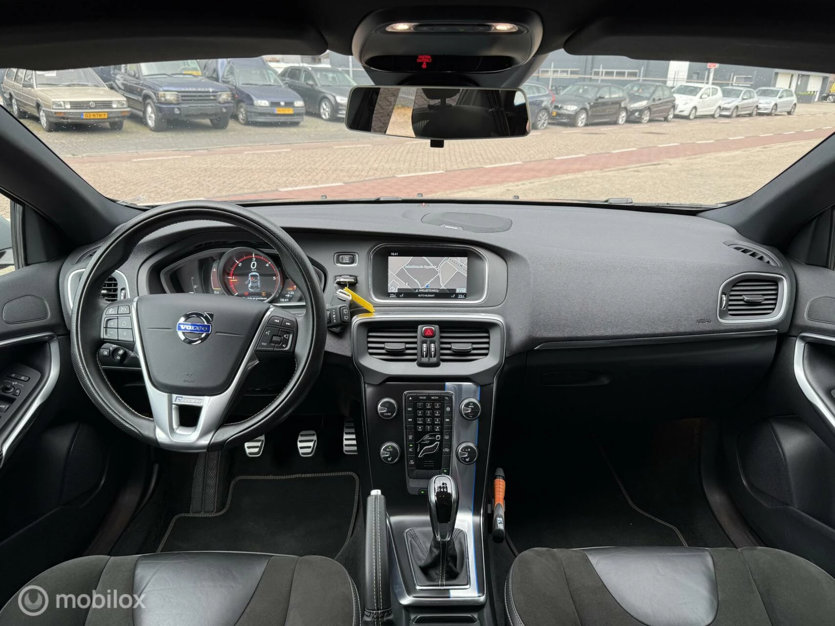 Hoofdafbeelding Volvo V40