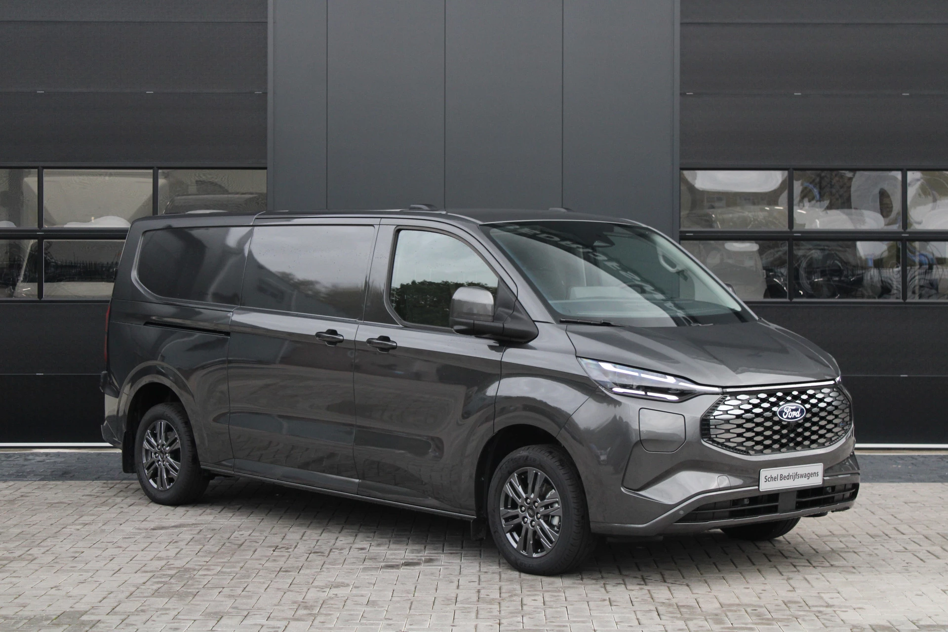 Hoofdafbeelding Ford E-Transit Custom