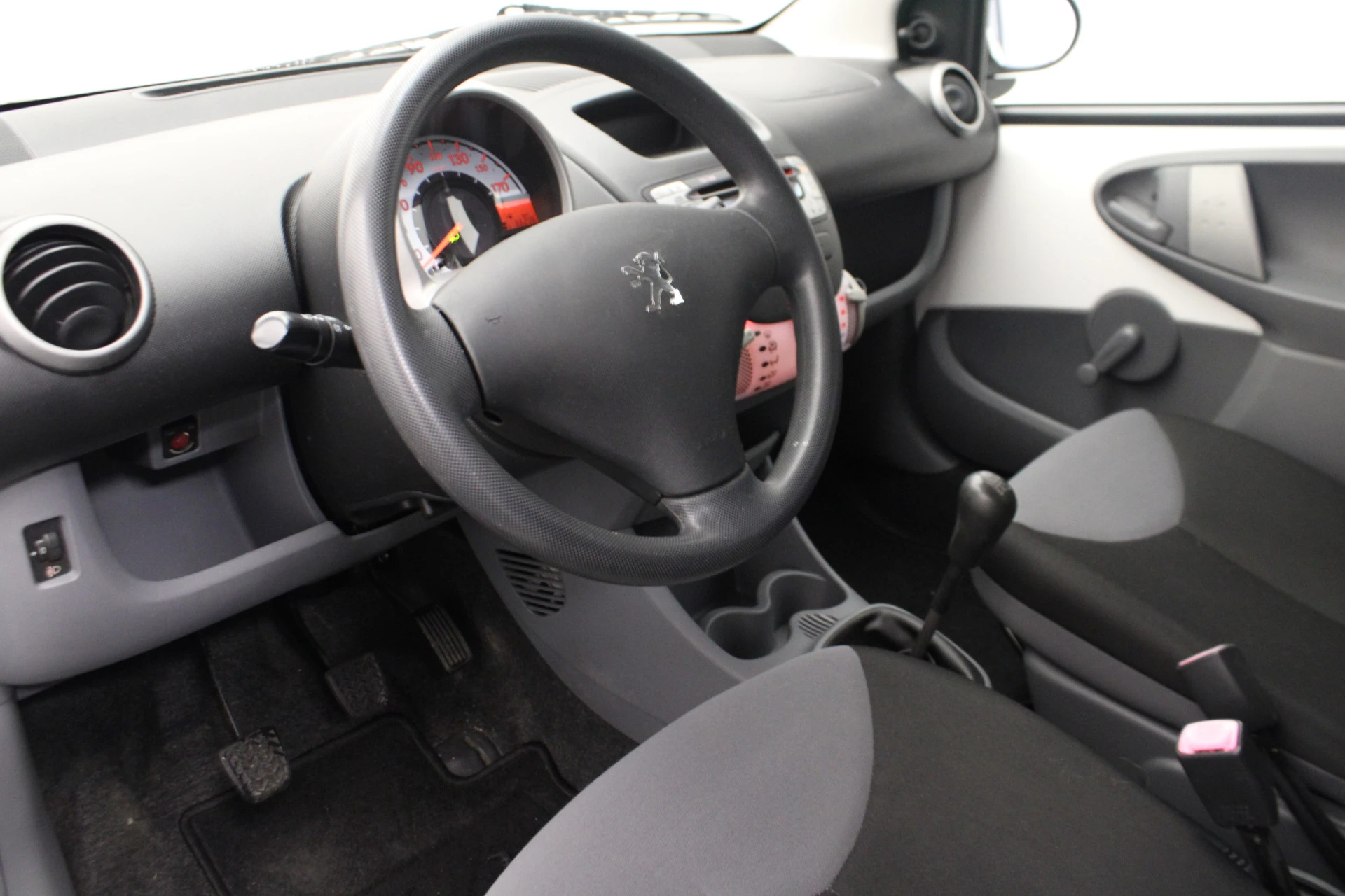 Hoofdafbeelding Peugeot 107
