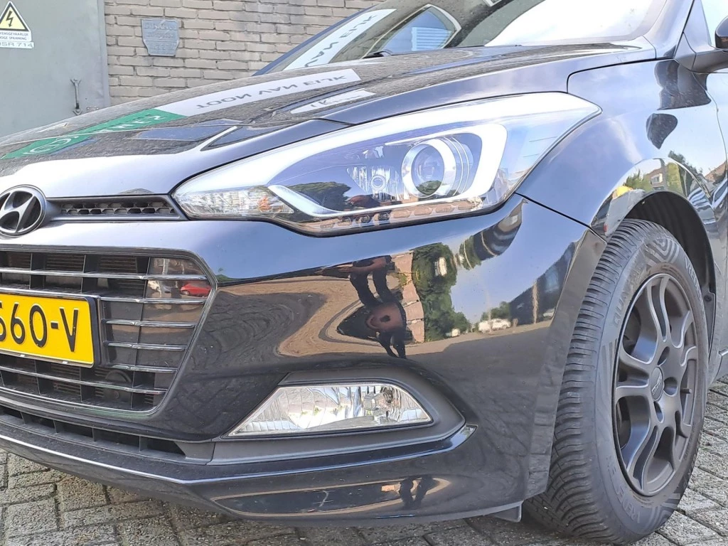 Hoofdafbeelding Hyundai i20